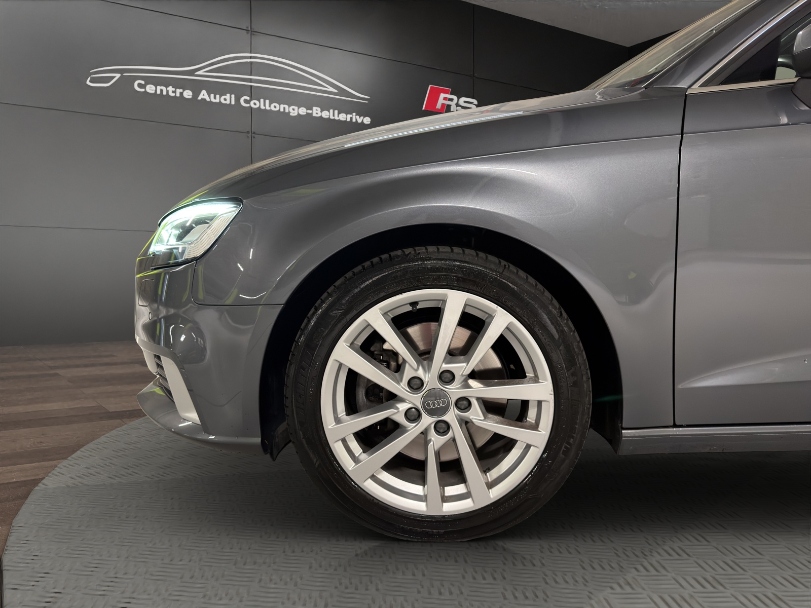 AUDI A3 Sportback 2.0 TFSI Sport quattro S-tronic-image-24