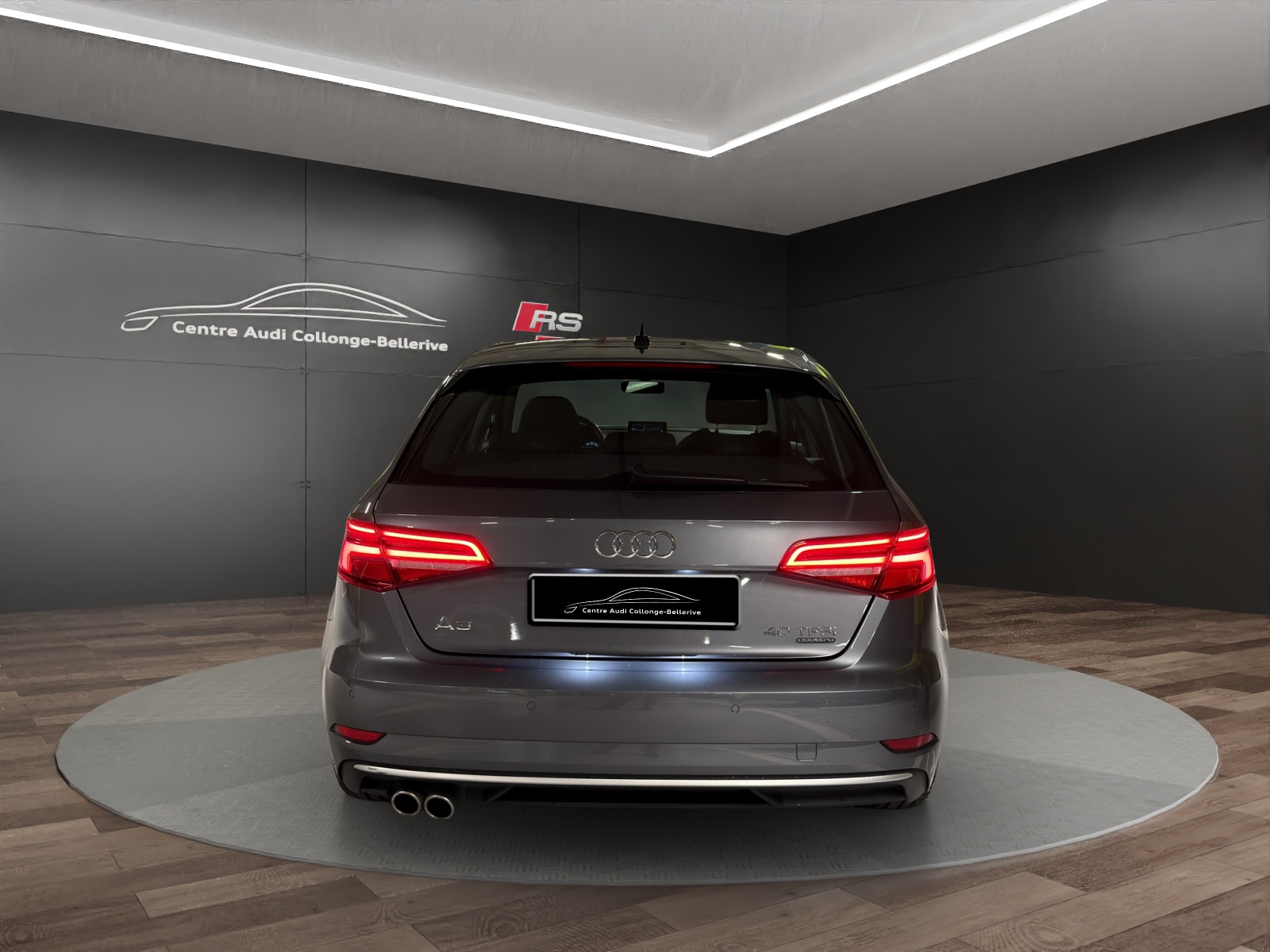 AUDI A3 Sportback 2.0 TFSI Sport quattro S-tronic-image-2