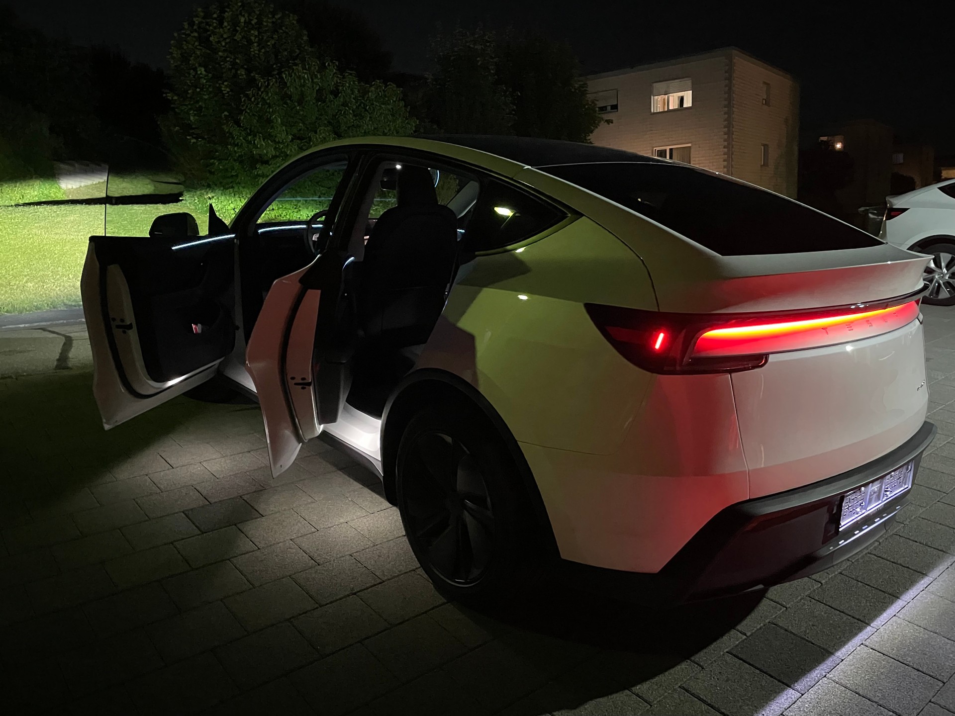 TESLA Long Range D-image-5