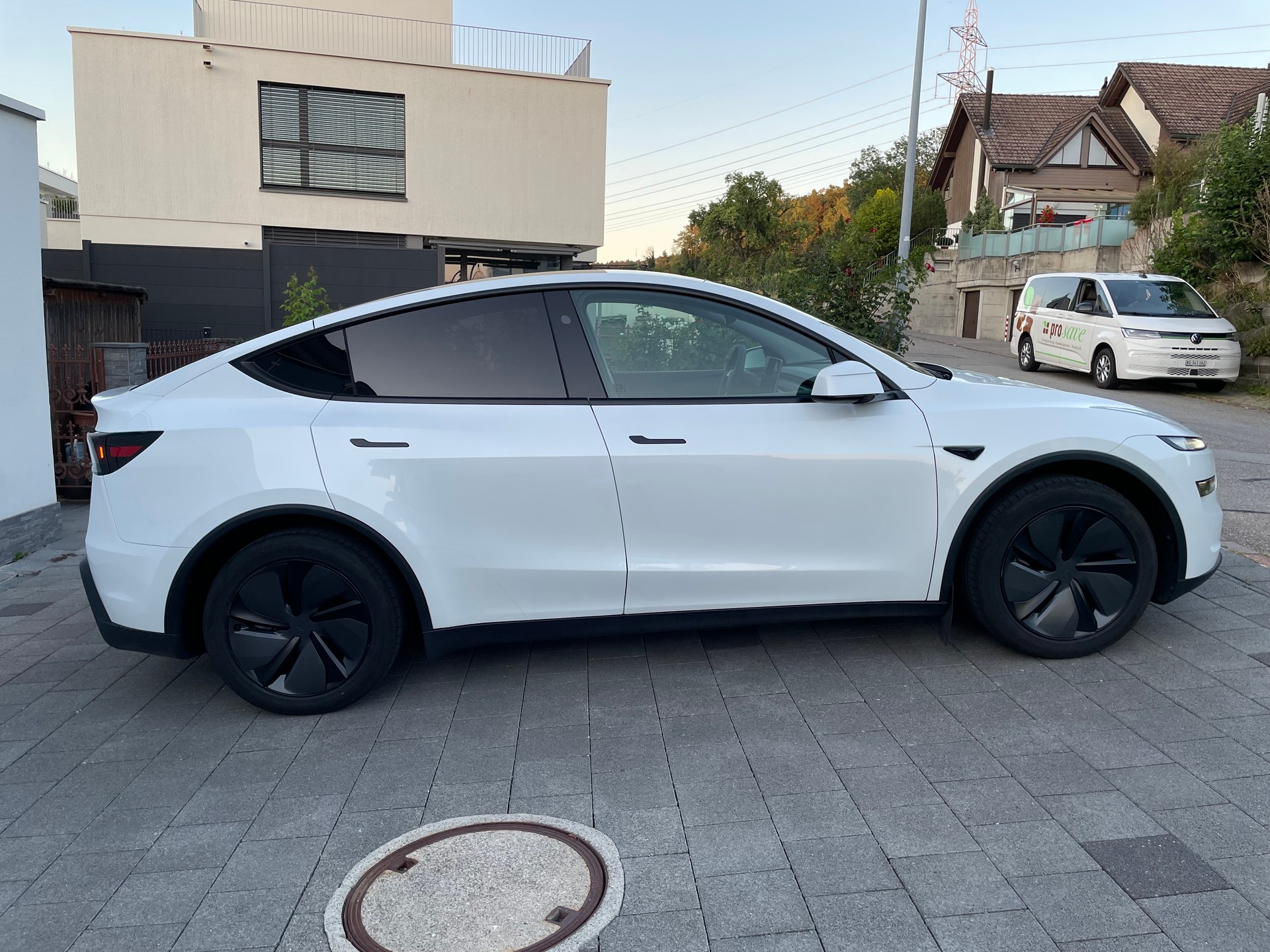 TESLA Long Range D-image-1