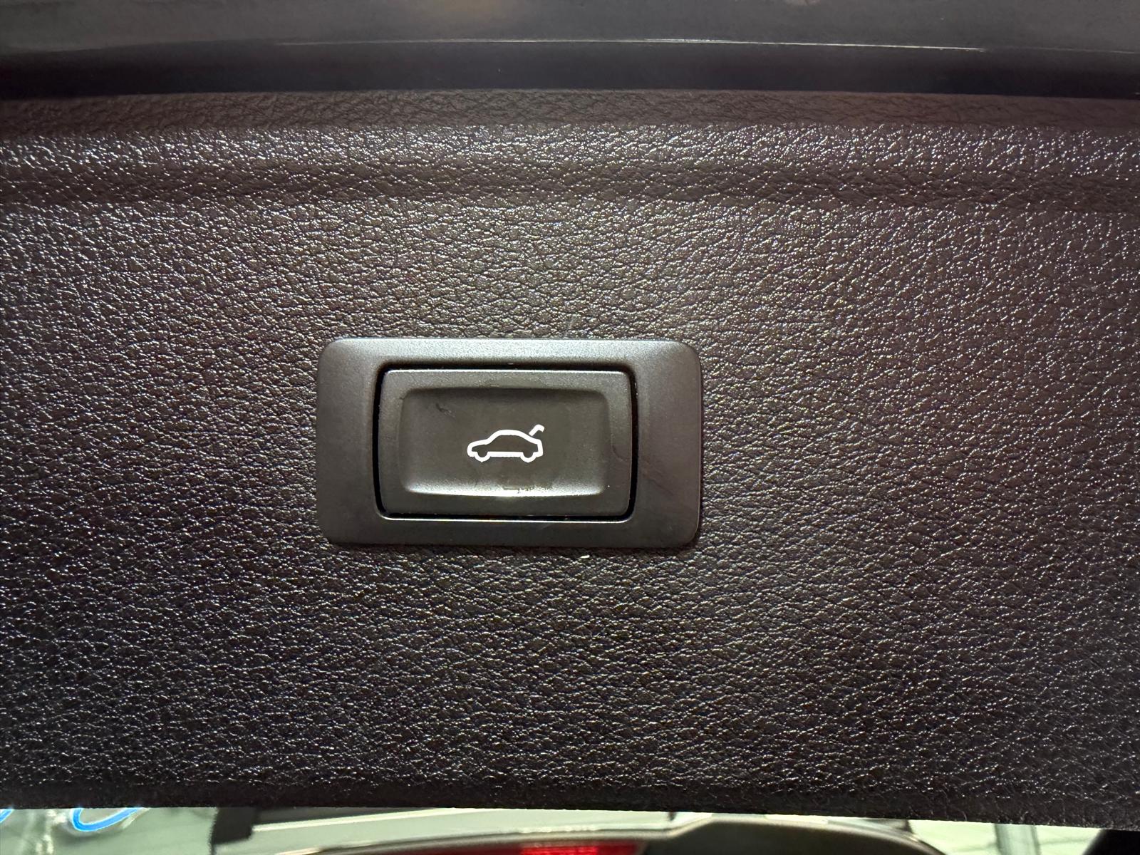 AUDI Q5 45 TFSI sport quattro S-tronic - Pack S-Line Compétition-image-26