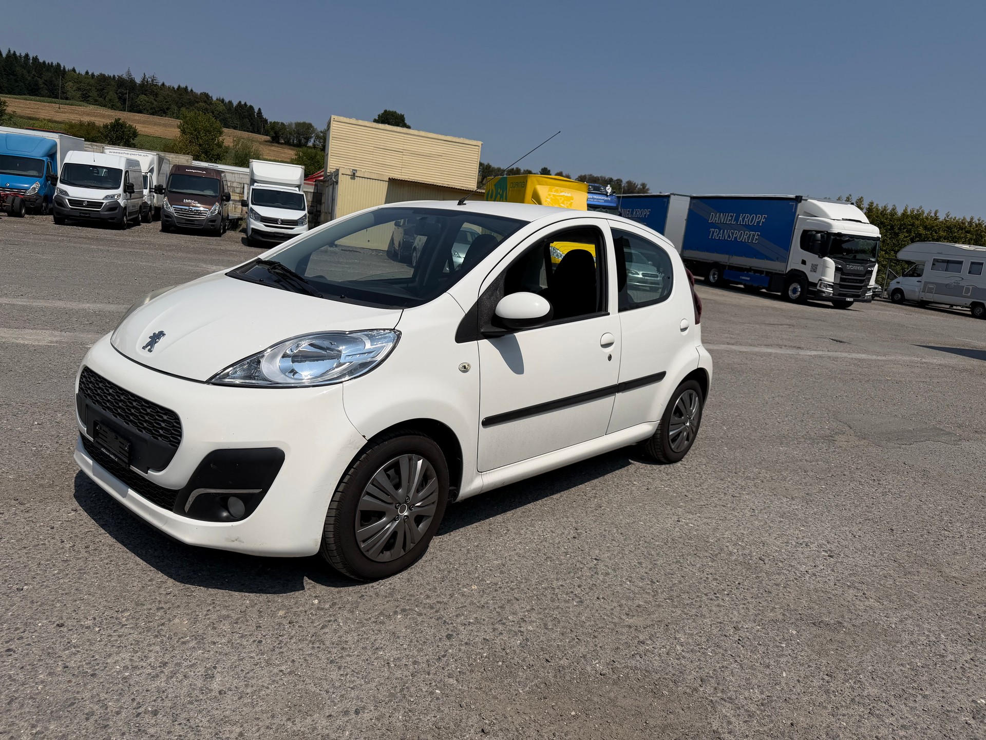 PEUGEOT 107 1.0 Swiss Edition-image-1
