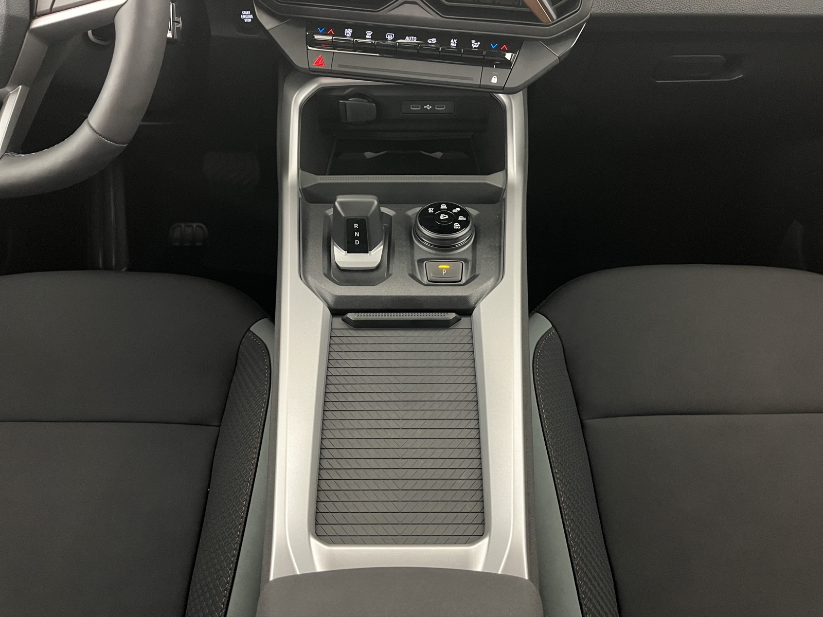 DACIA Bigster 1.2 Hybrid Extreme 4WD-image-13