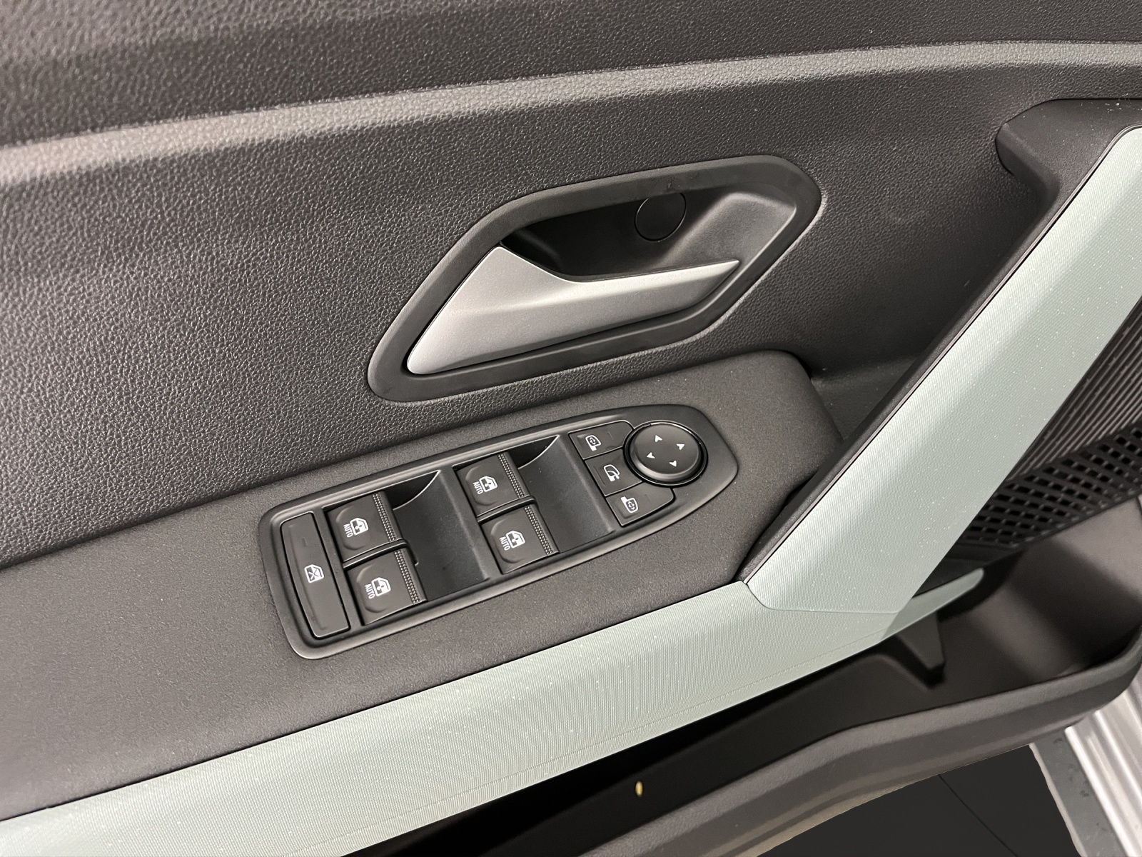 DACIA Bigster 1.2 Hybrid Extreme 4WD-image-12