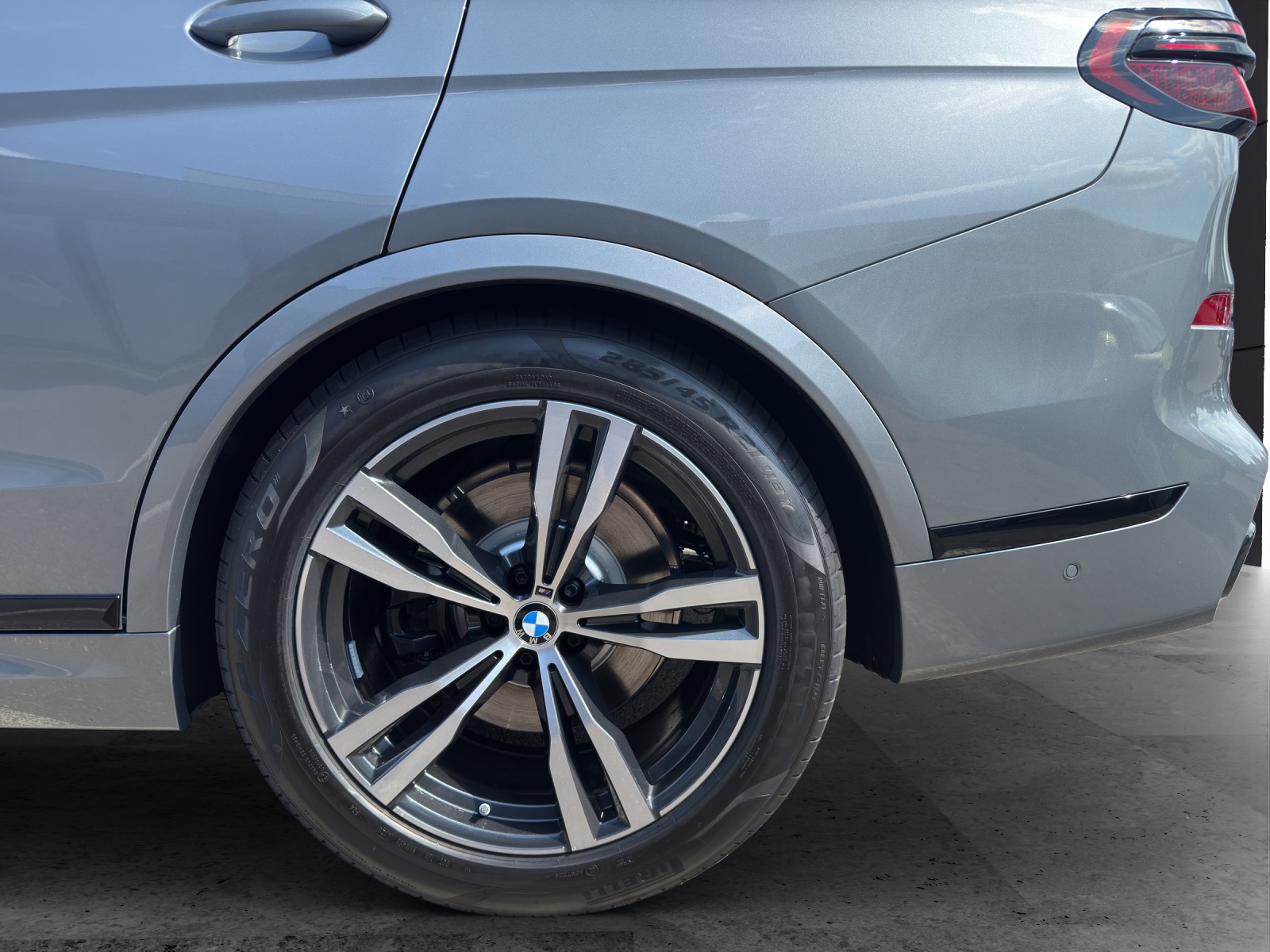 BMW X7 xDrive 48V 40d M Sport Pro Steptronic-image-18