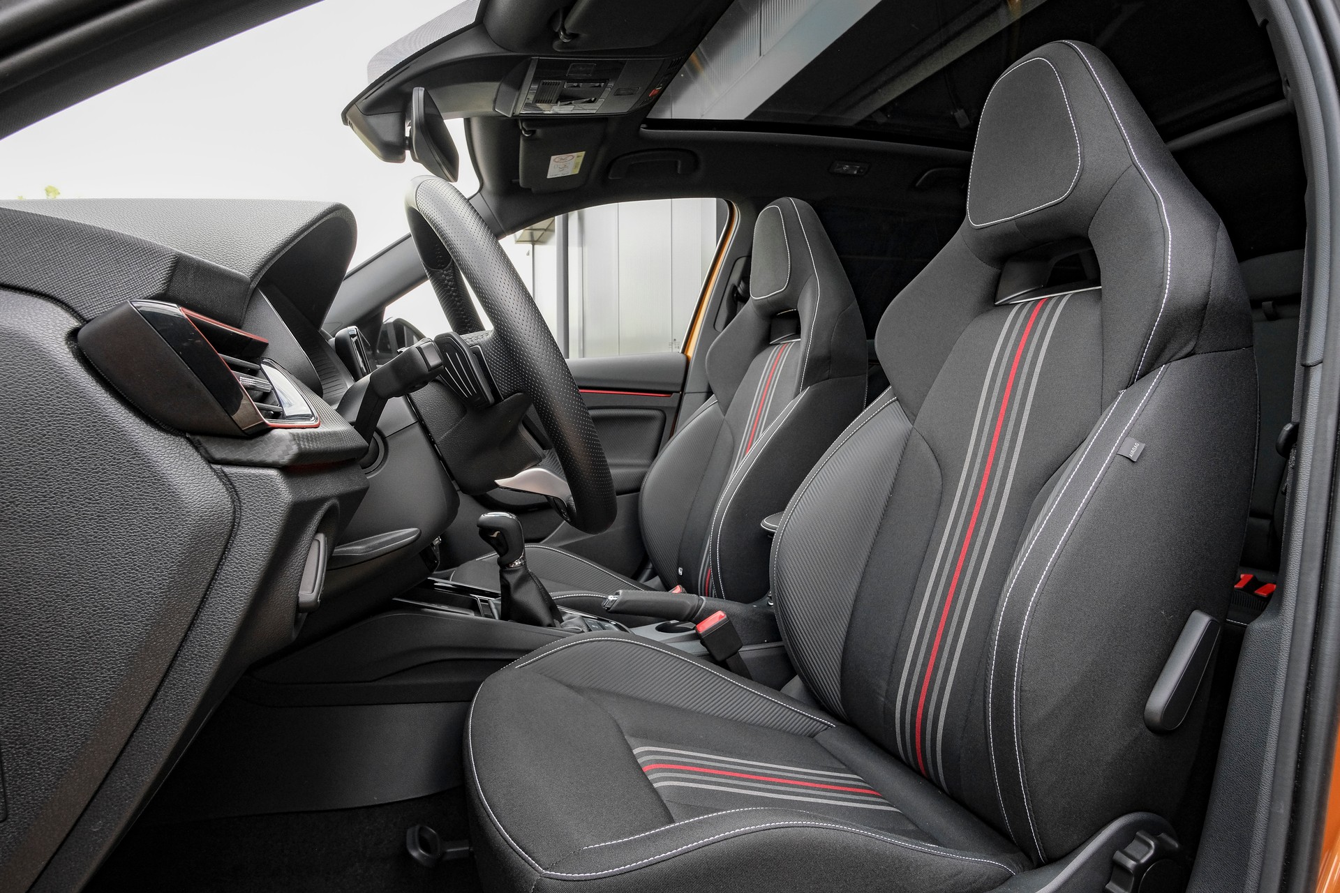 SKODA Kamiq 1.0 TSI Monte Carlo DSG-image-9