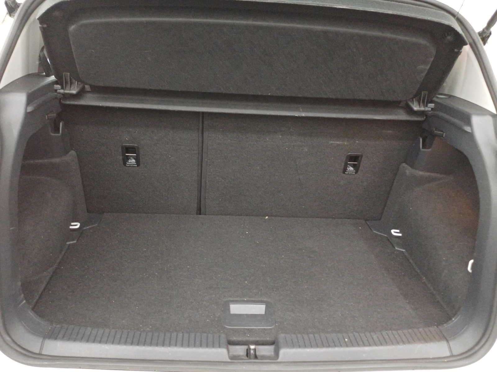 VW T-Cross 1.0 TSI Life-image-12