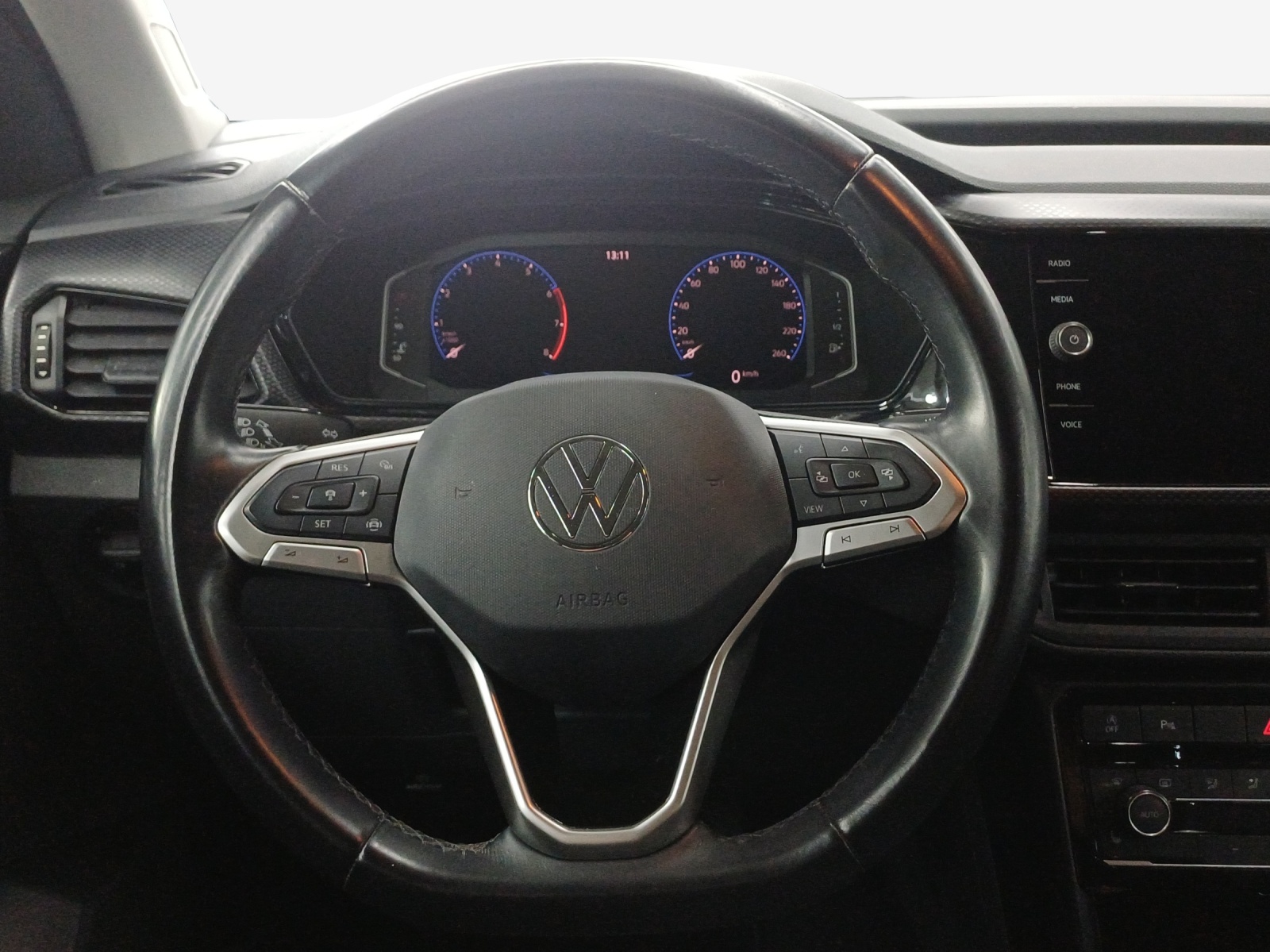 VW T-Cross 1.0 TSI Life-image-9