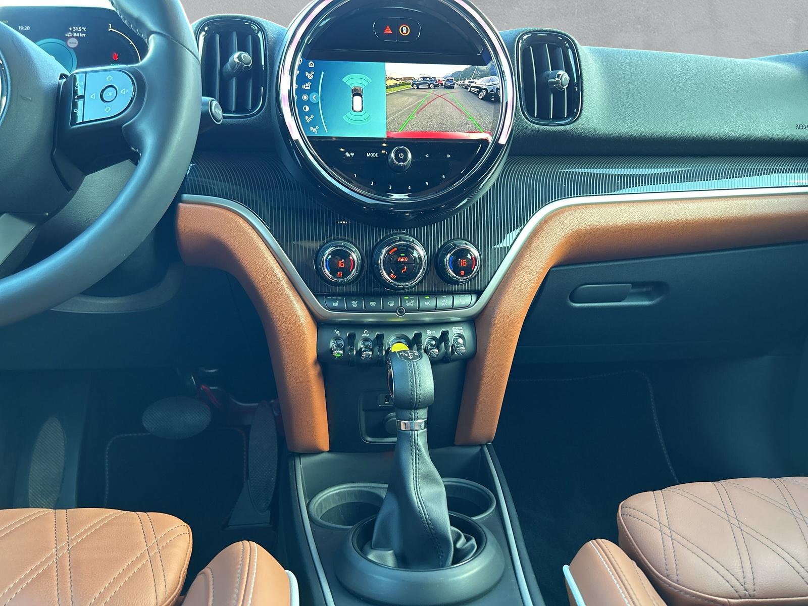 MINI Countryman SE ALL4 1.5i F60 (CH)-image-17