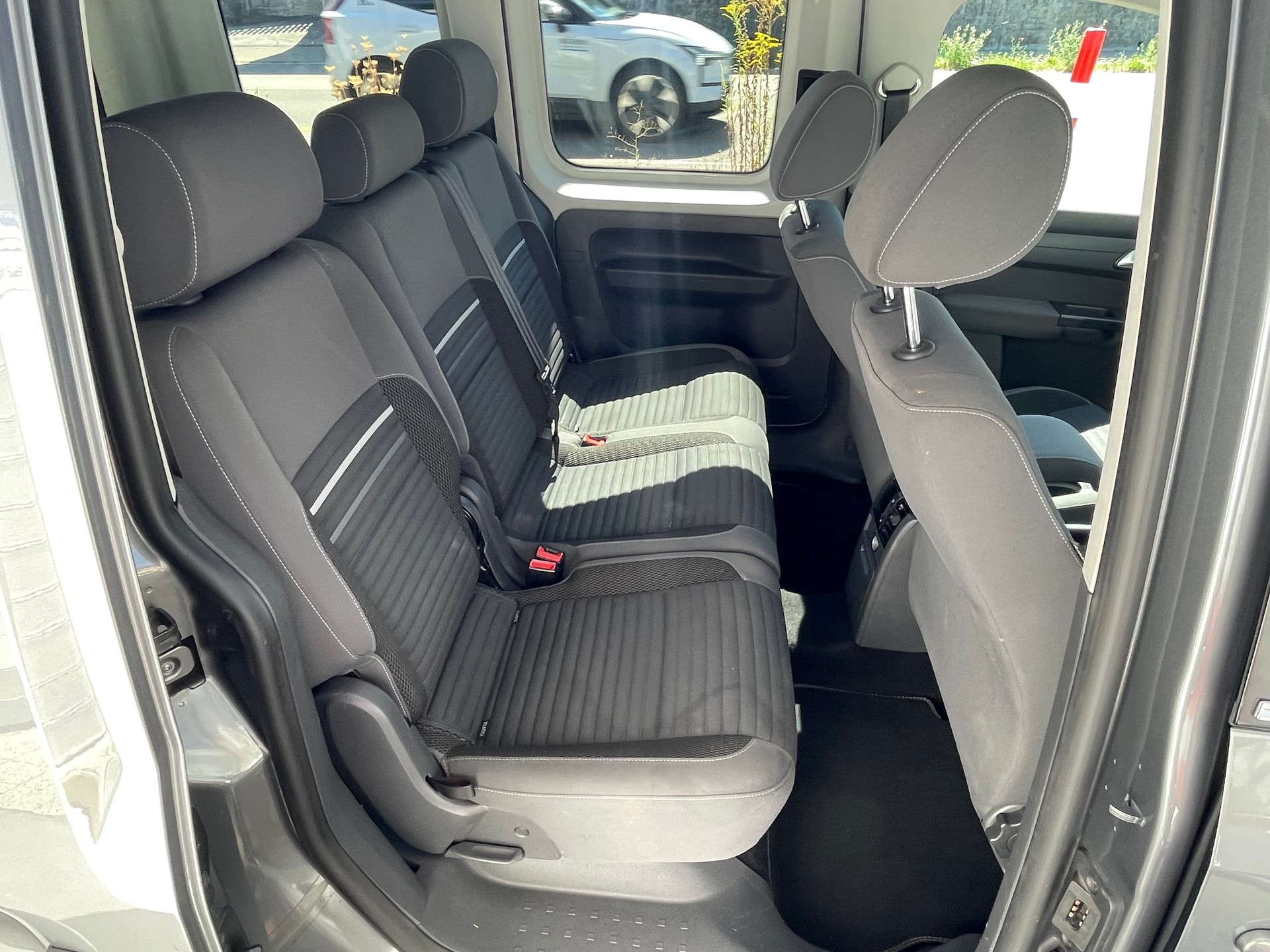 VW Caddy 1.6 TDI Blue Motion Technology Trendline DSG-image-6