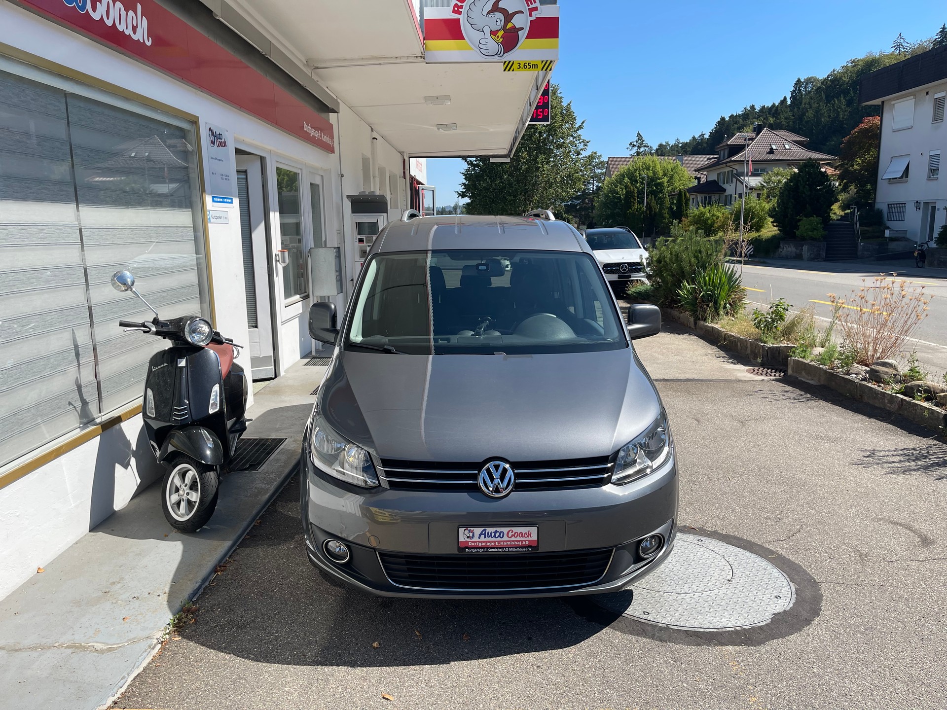 VW Caddy 1.6 TDI Blue Motion Technology Trendline DSG-image-2