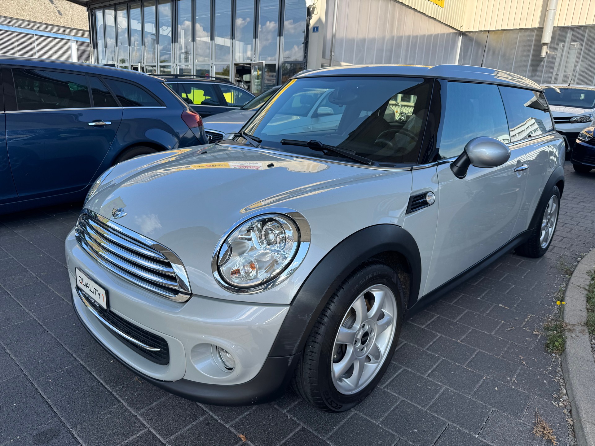 MINI Clubman Cooper-image-3