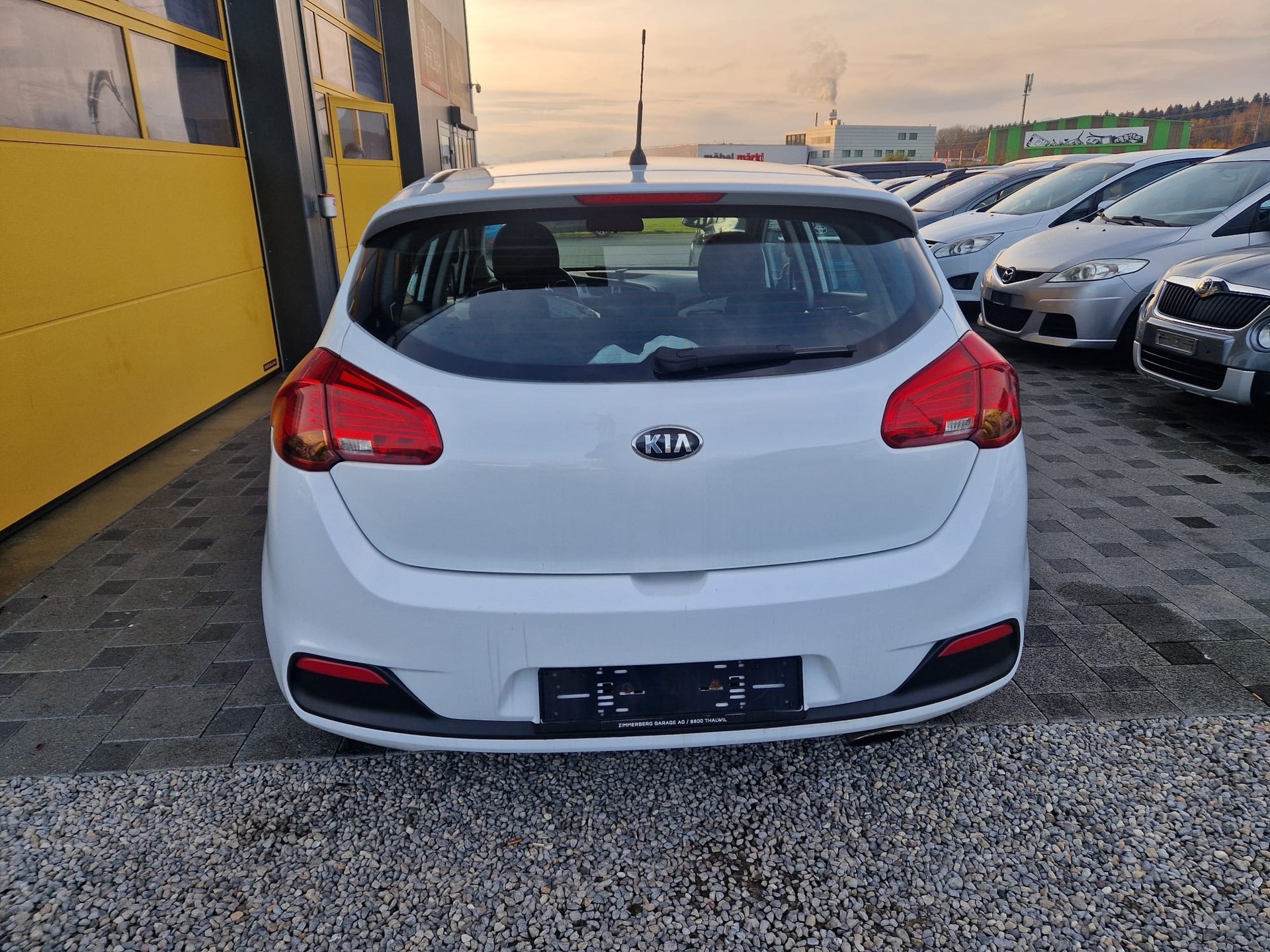 KIA Cee'd 1.6 GDi Trend DCT-image-4