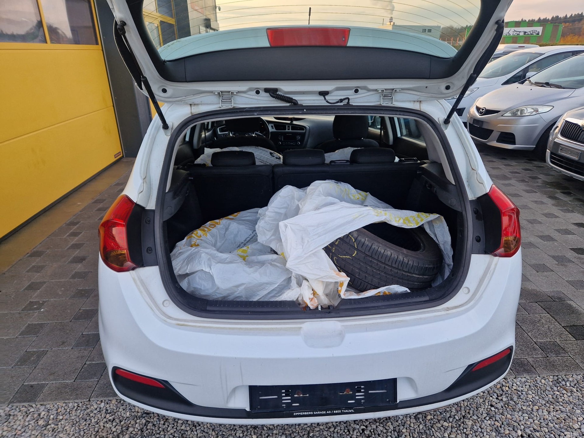 KIA Cee'd 1.6 GDi Trend DCT-image-9