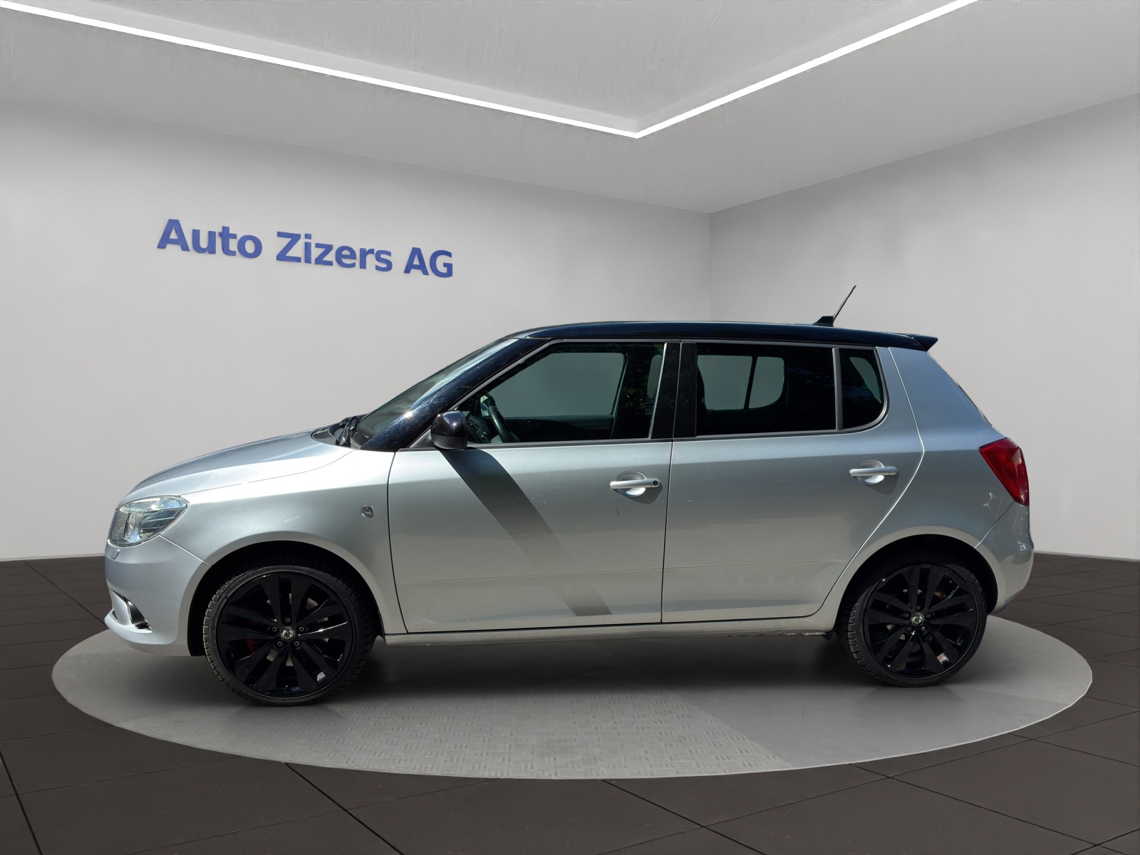 SKODA Fabia 1.4 TSI RS DSG-image-2