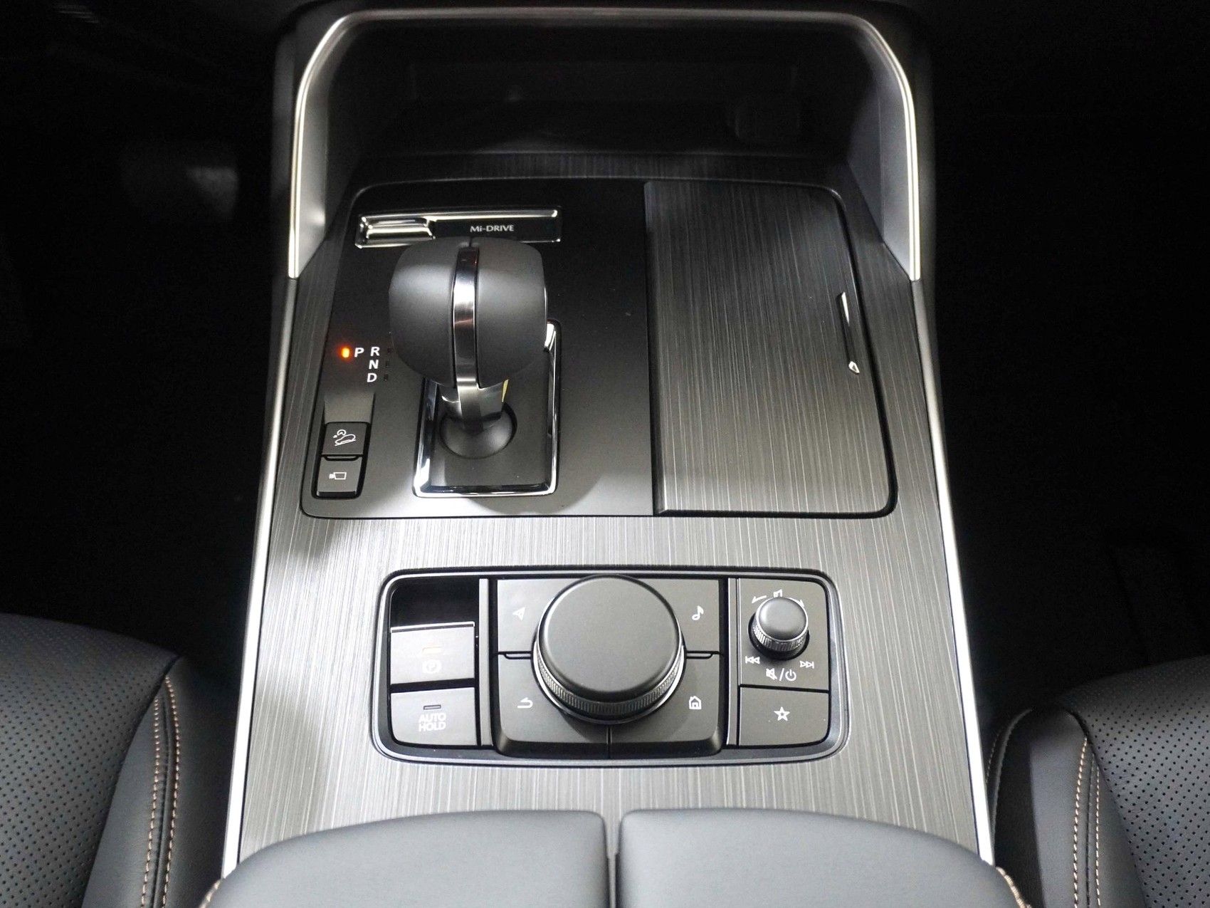 MAZDA CX-60 3.3 D Homura Plus ***Gratis Mazda Service Pack 4 Jahre / 80'000km***-image-17