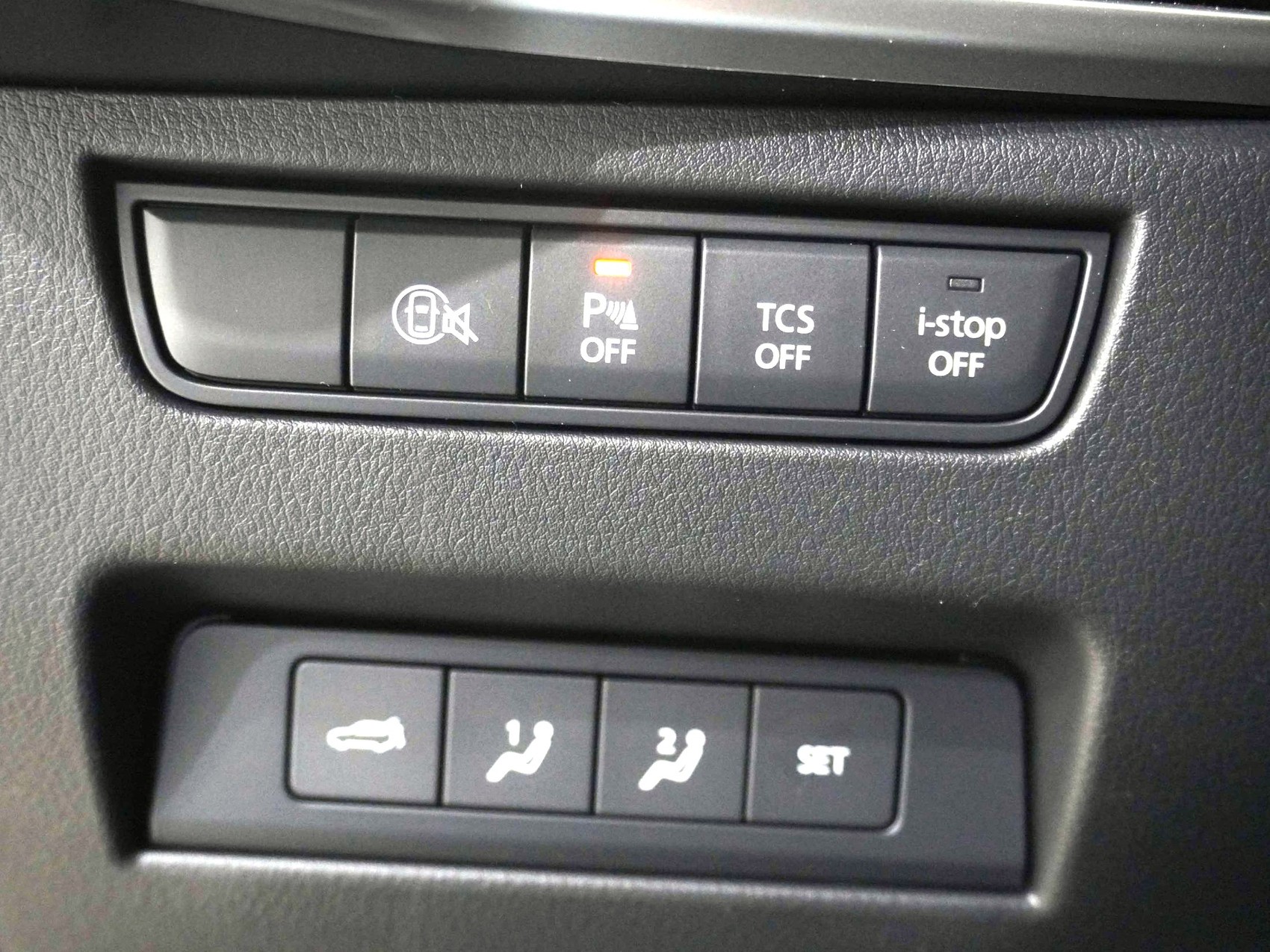 MAZDA CX-60 3.3 D Homura Plus ***Gratis Mazda Service Pack 4 Jahre / 80'000km***-image-16