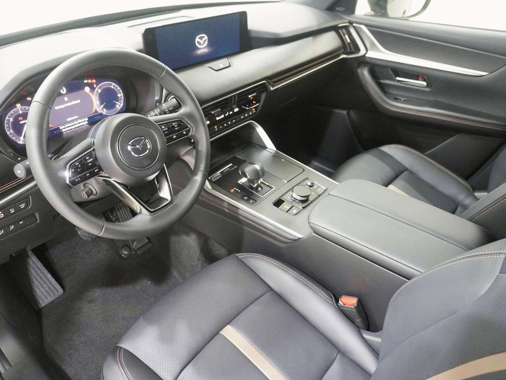 MAZDA CX-60 3.3 D Homura Plus ***Gratis Mazda Service Pack 4 Jahre / 80'000km***-image-7