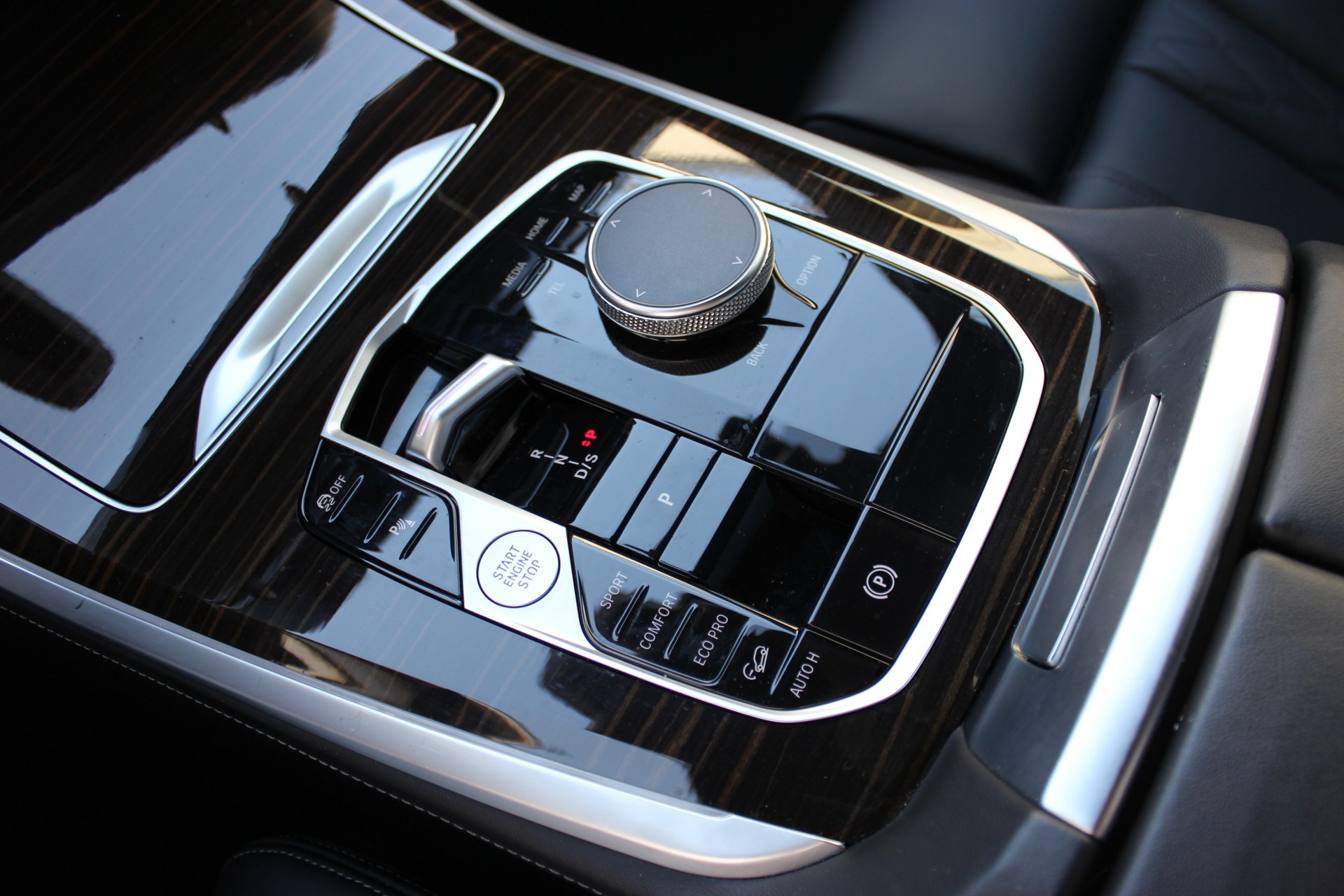 BMW X5 xDrive 48V 40d M Sport Pro *MANHATTAN METALLIC*-image-16