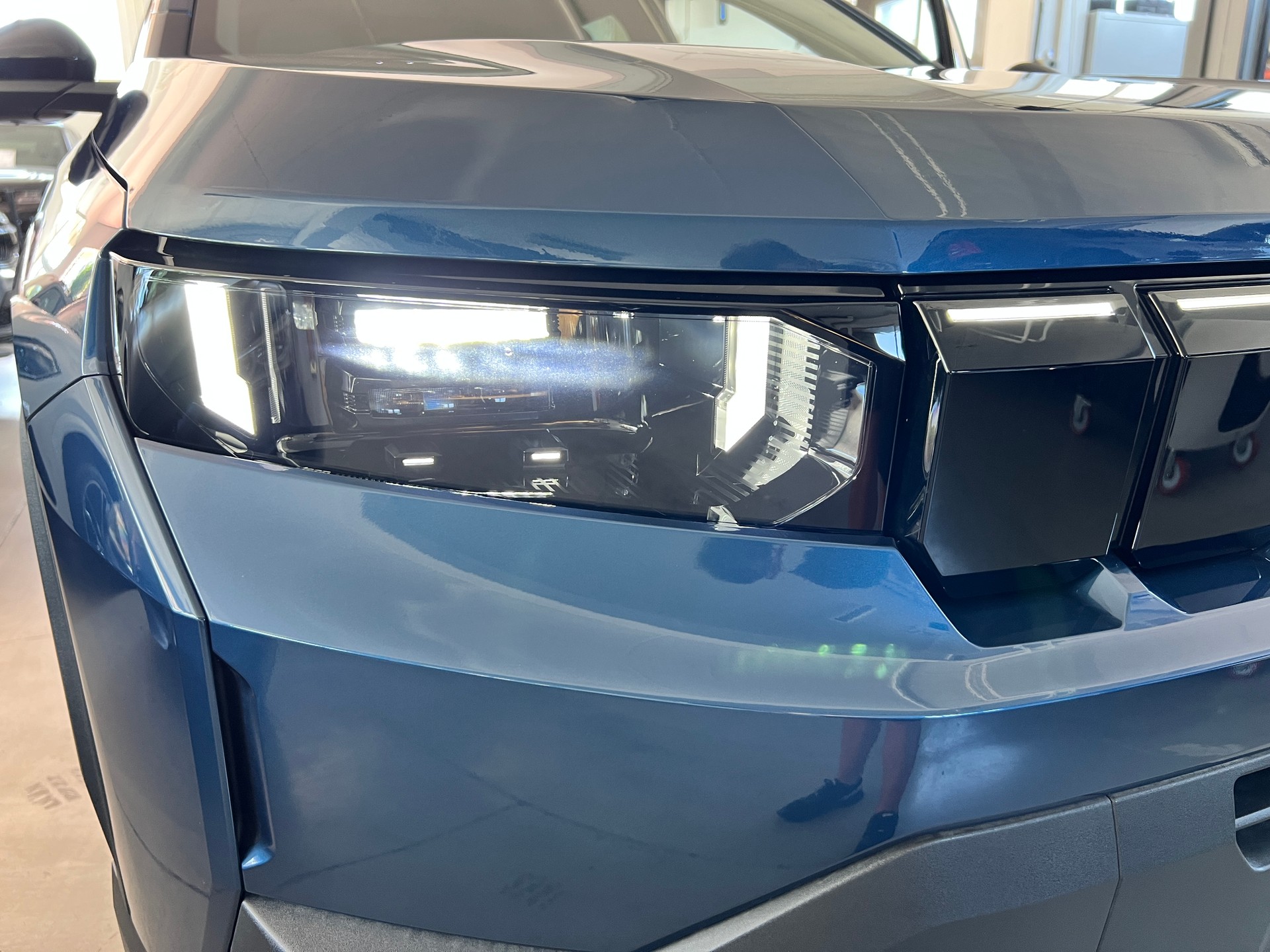 JEEP Compass 1.2 T e-Hybrid First Edition-image-11