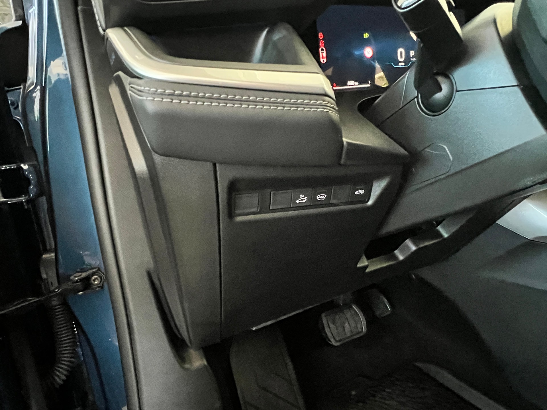 JEEP Compass 1.2 T e-Hybrid First Edition-image-25