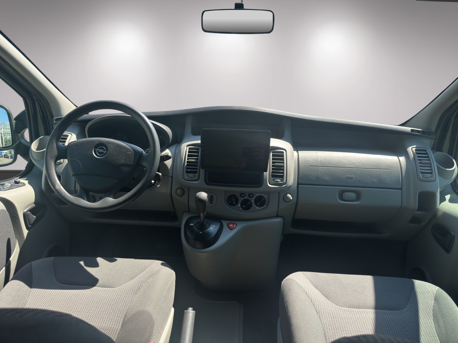 OPEL Vivaro Tour 2.5 CDTI 2.7t L1H1 8 PLATZ-image-8