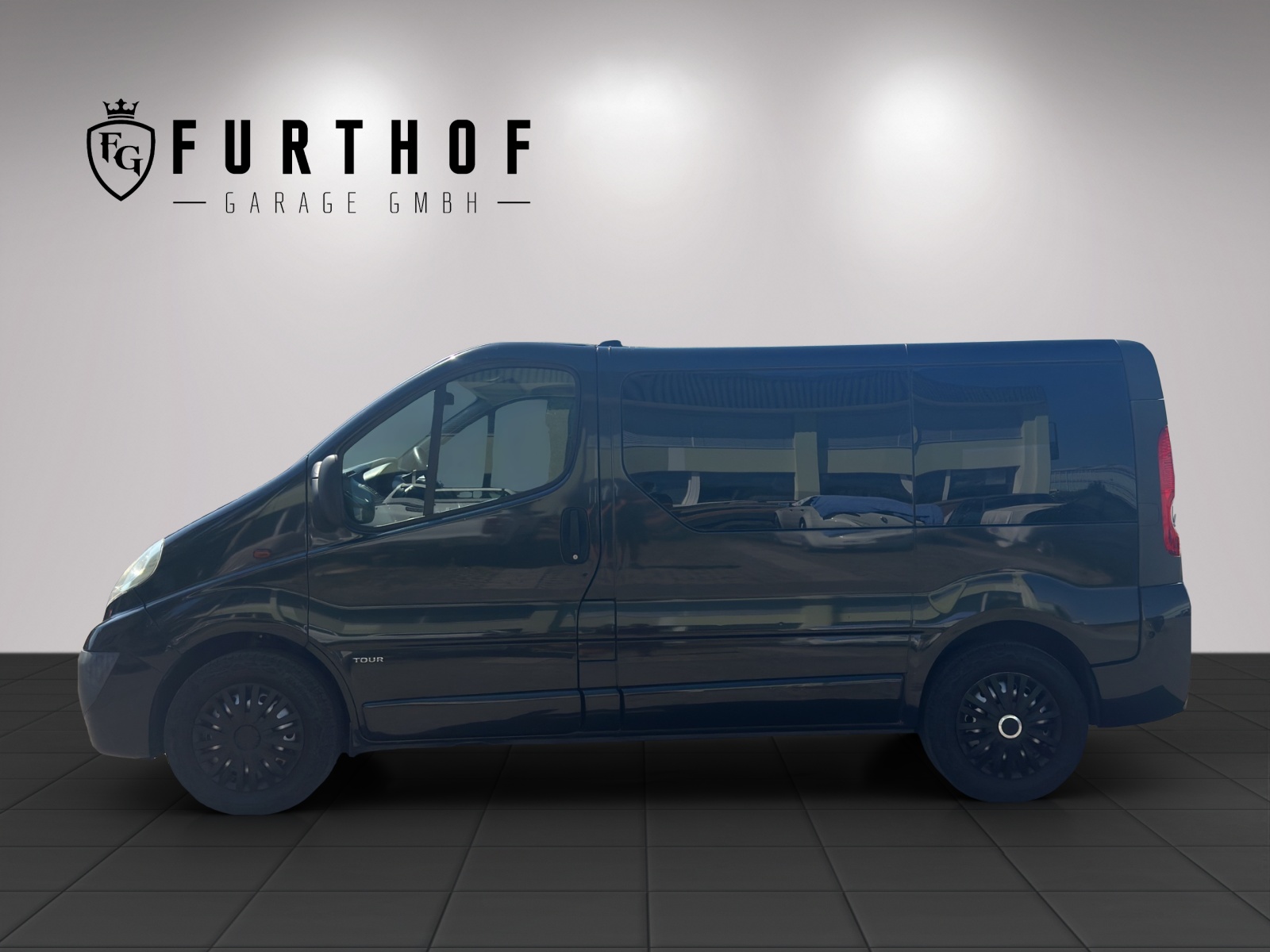 OPEL Vivaro Tour 2.5 CDTI 2.7t L1H1 8 PLATZ-image-2