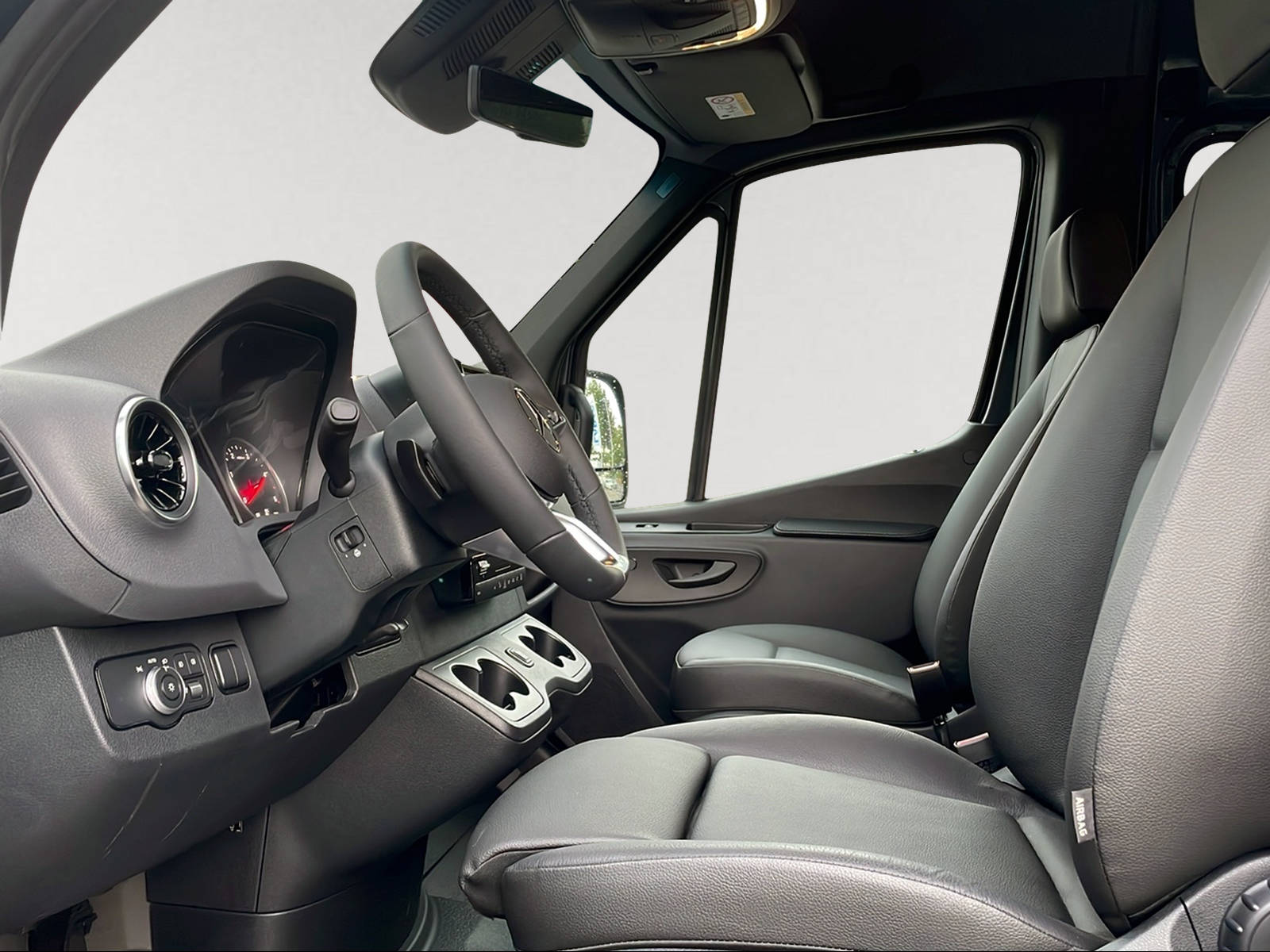MERCEDES-BENZ Sprinter 519 CDI Extralang 9G-TRONIC 4x4-image-5