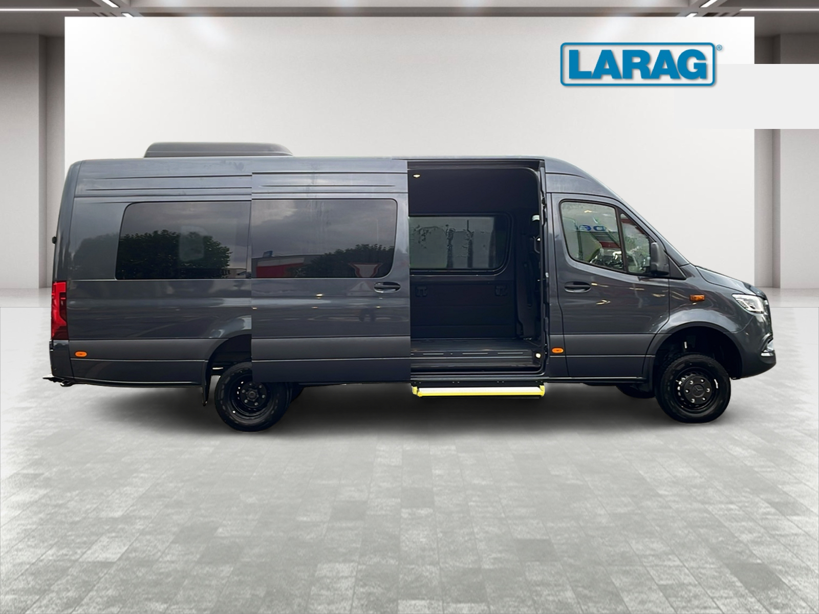 MERCEDES-BENZ Sprinter 519 CDI Extralang 9G-TRONIC 4x4-image-3