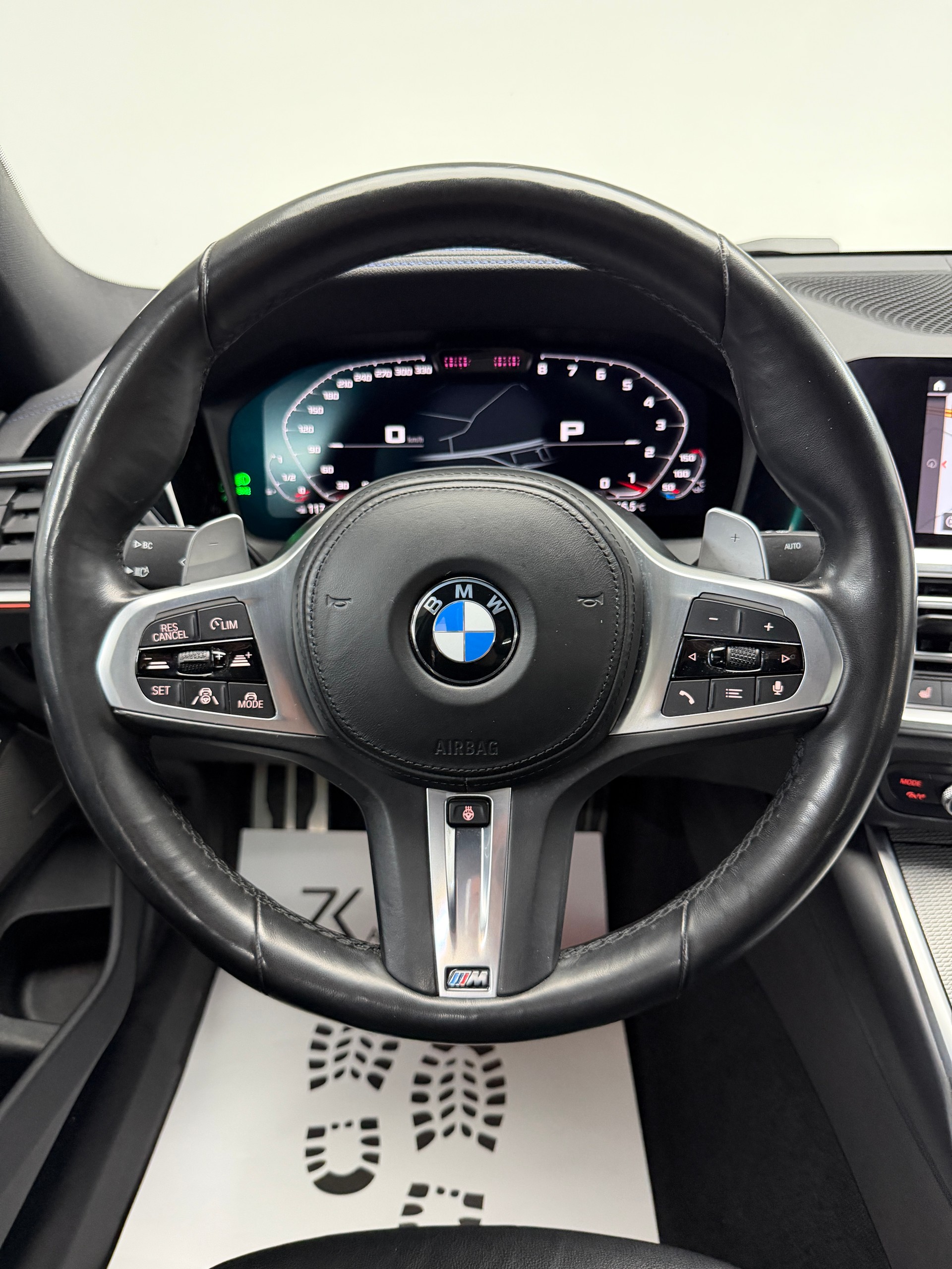 BMW 320d xDrive 48V Steptronic M Sport Black Saphir / 360° Kamera / H&K Soundsystem / Head-Up-Display / Leder / LED-Cockpit /-image-12