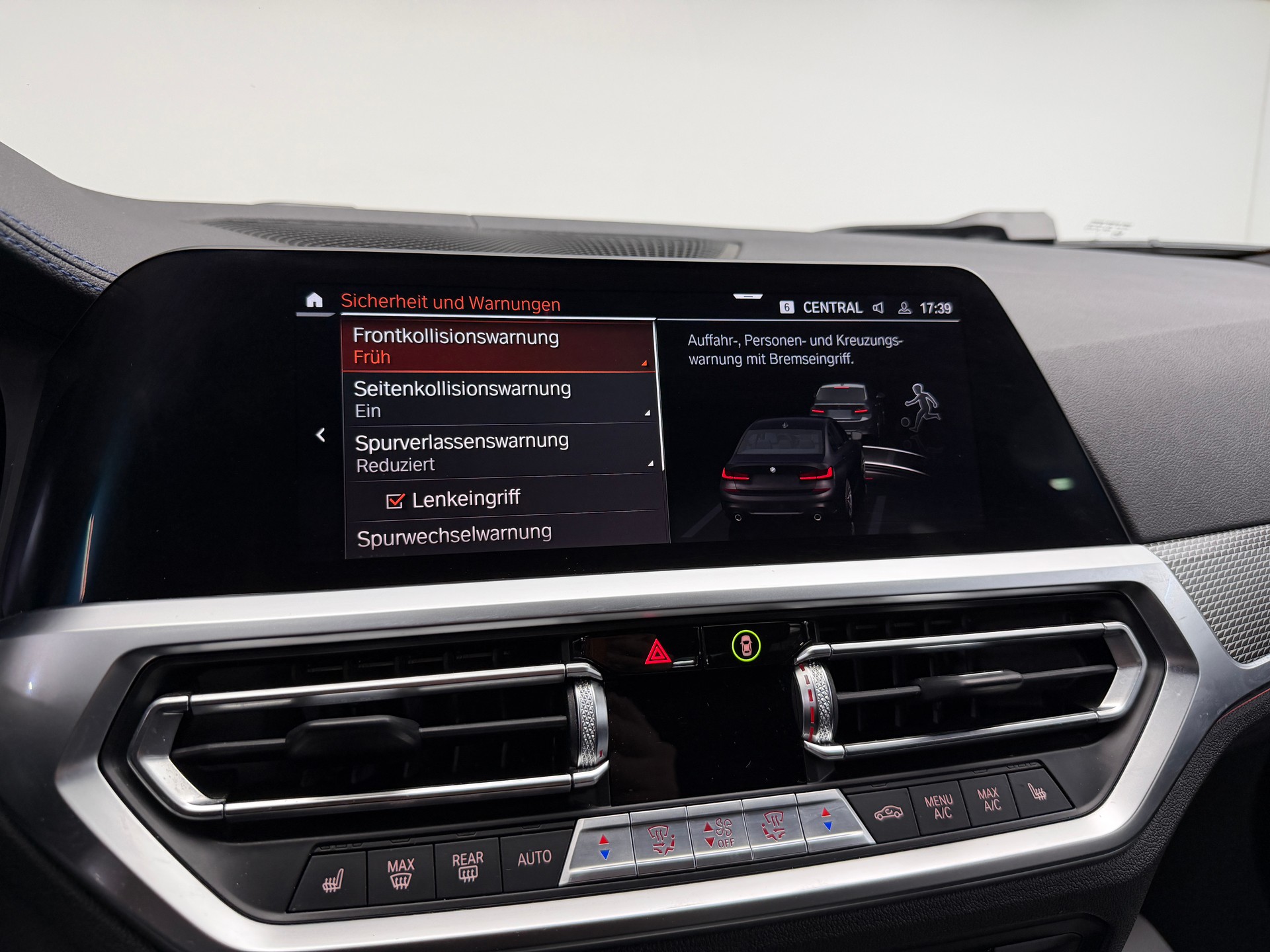 BMW 320d xDrive 48V Steptronic M Sport Black Saphir / 360° Kamera / H&K Soundsystem / Head-Up-Display / Leder / LED-Cockpit /-image-17
