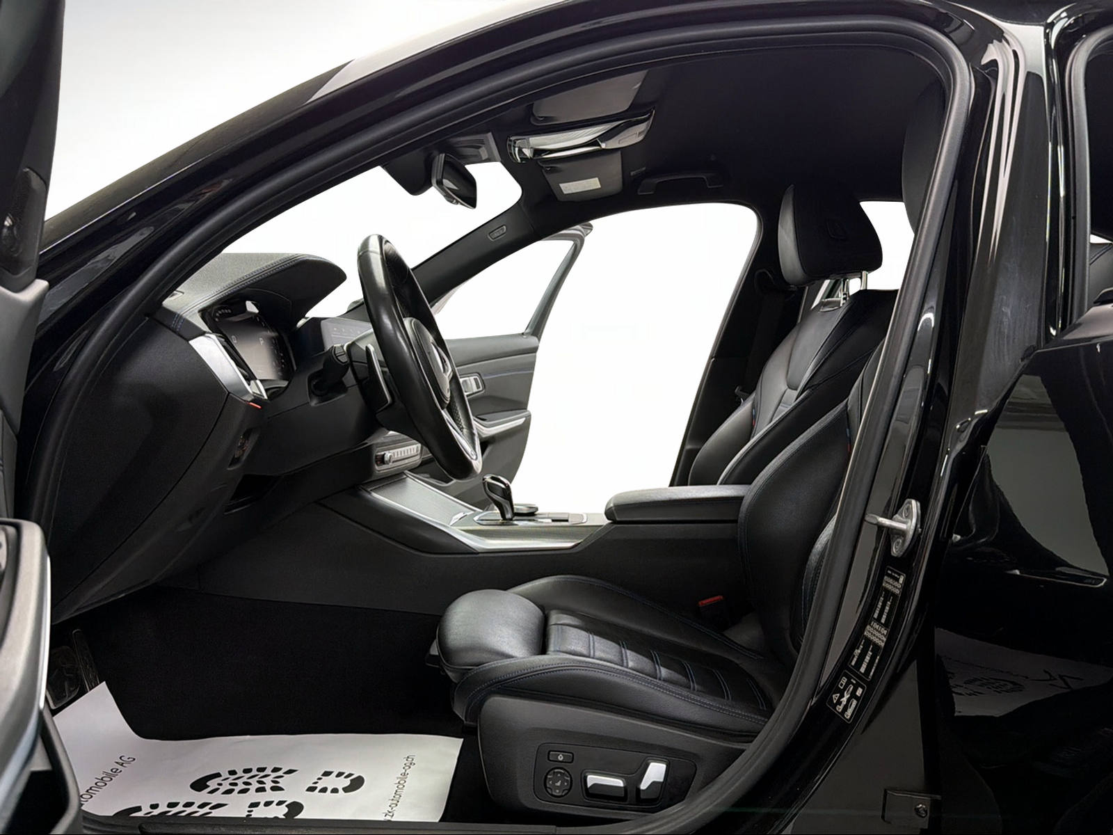 BMW 320d xDrive 48V Steptronic M Sport Black Saphir / 360° Kamera / H&K Soundsystem / Head-Up-Display / Leder / LED-Cockpit /-image-5