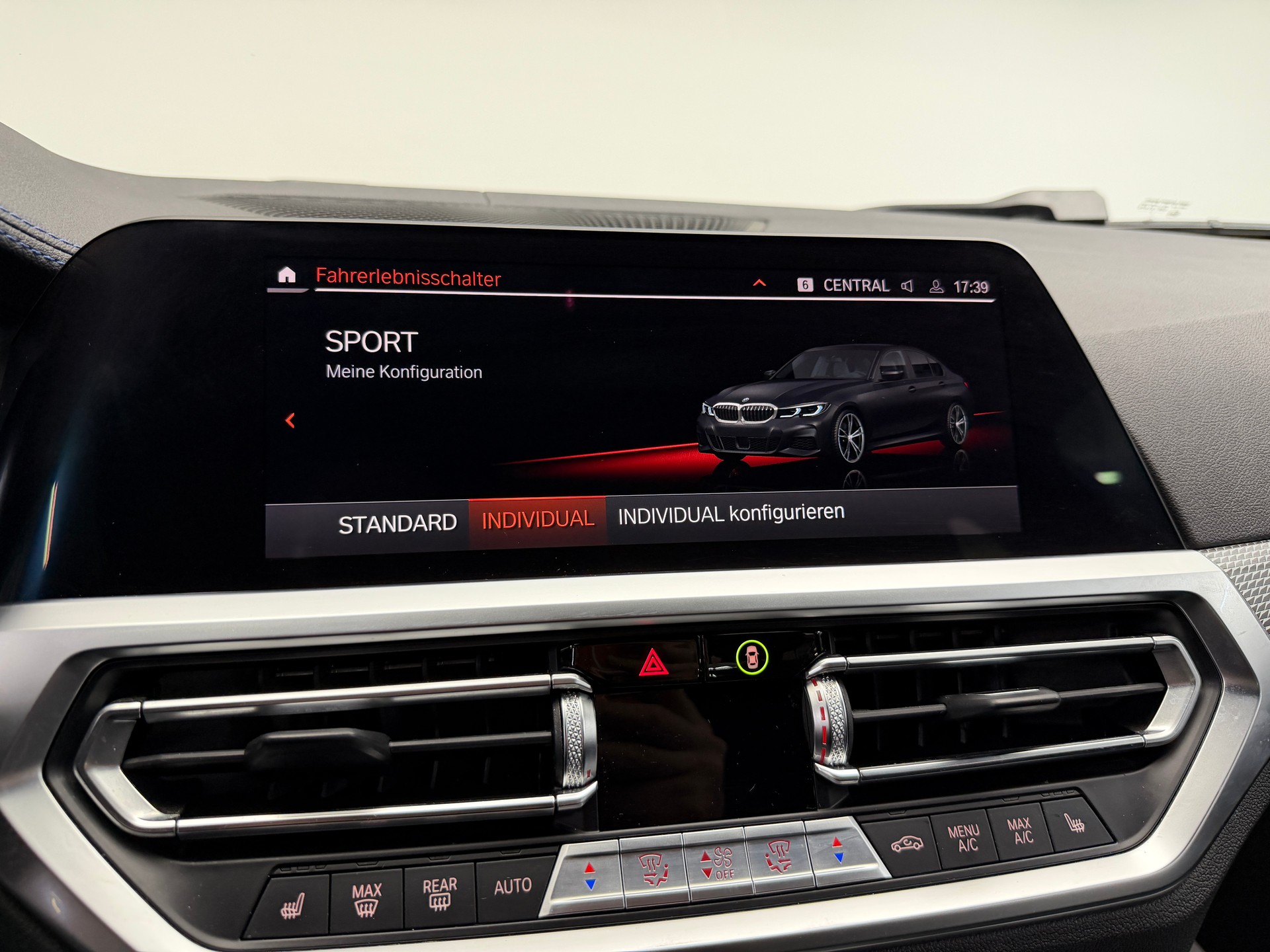 BMW 320d xDrive 48V Steptronic M Sport Black Saphir / 360° Kamera / H&K Soundsystem / Head-Up-Display / Leder / LED-Cockpit /-image-16