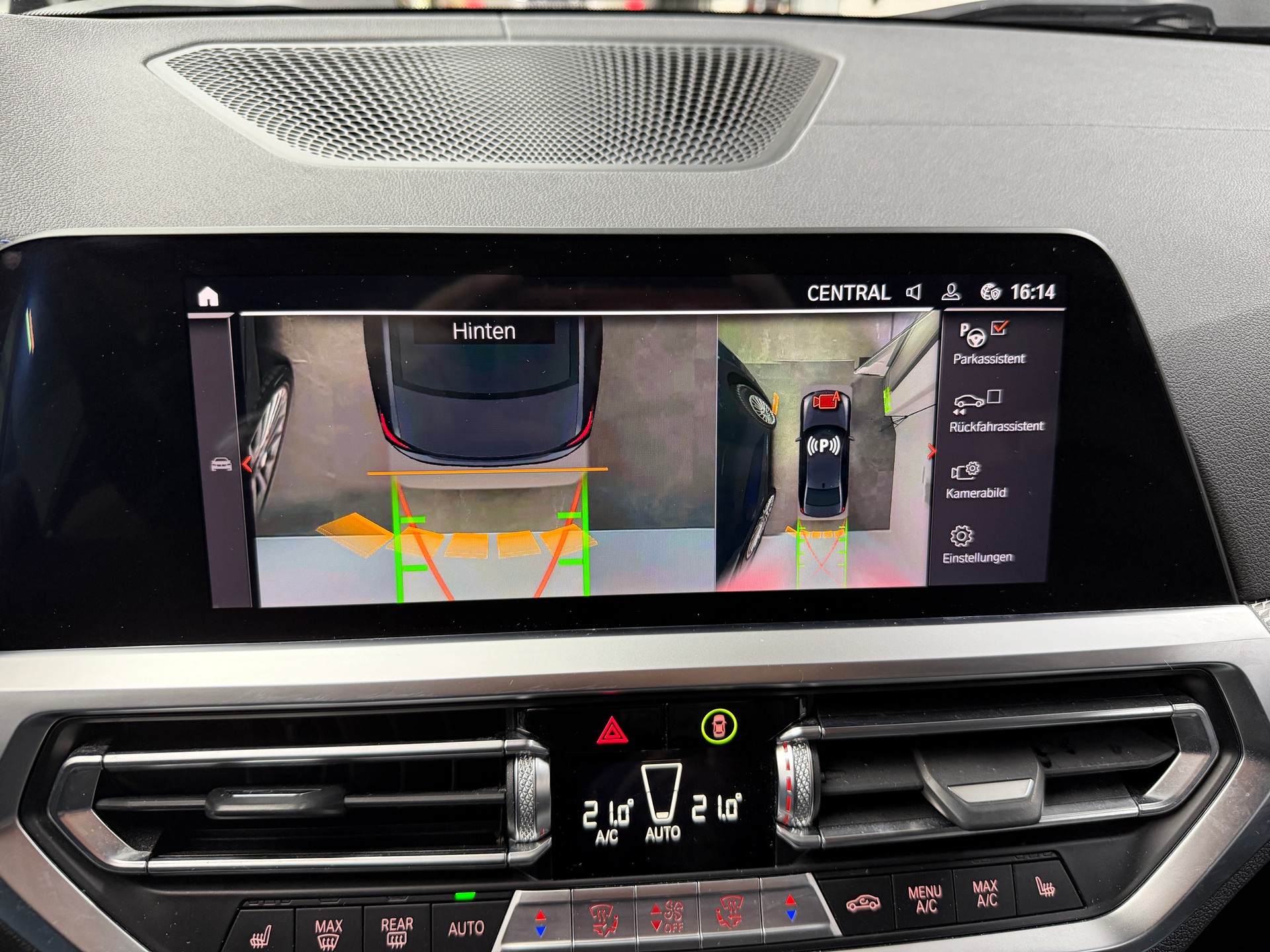 BMW 320d xDrive 48V Steptronic M Sport Black Saphir / 360° Kamera / H&K Soundsystem / Head-Up-Display / Leder / LED-Cockpit /-image-14