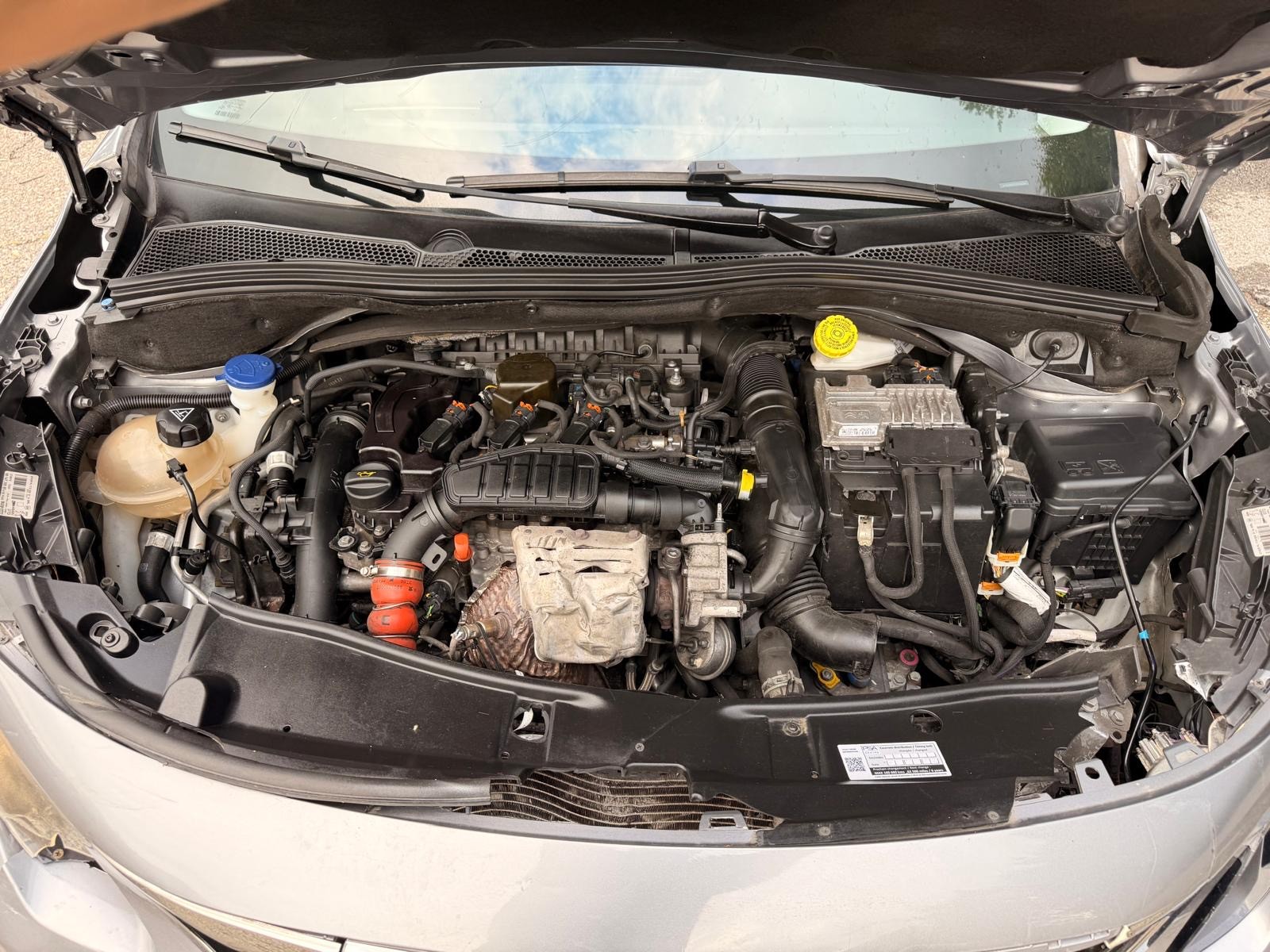 PEUGEOT 2008 1.2 PureTech Allure EAT6-image-7