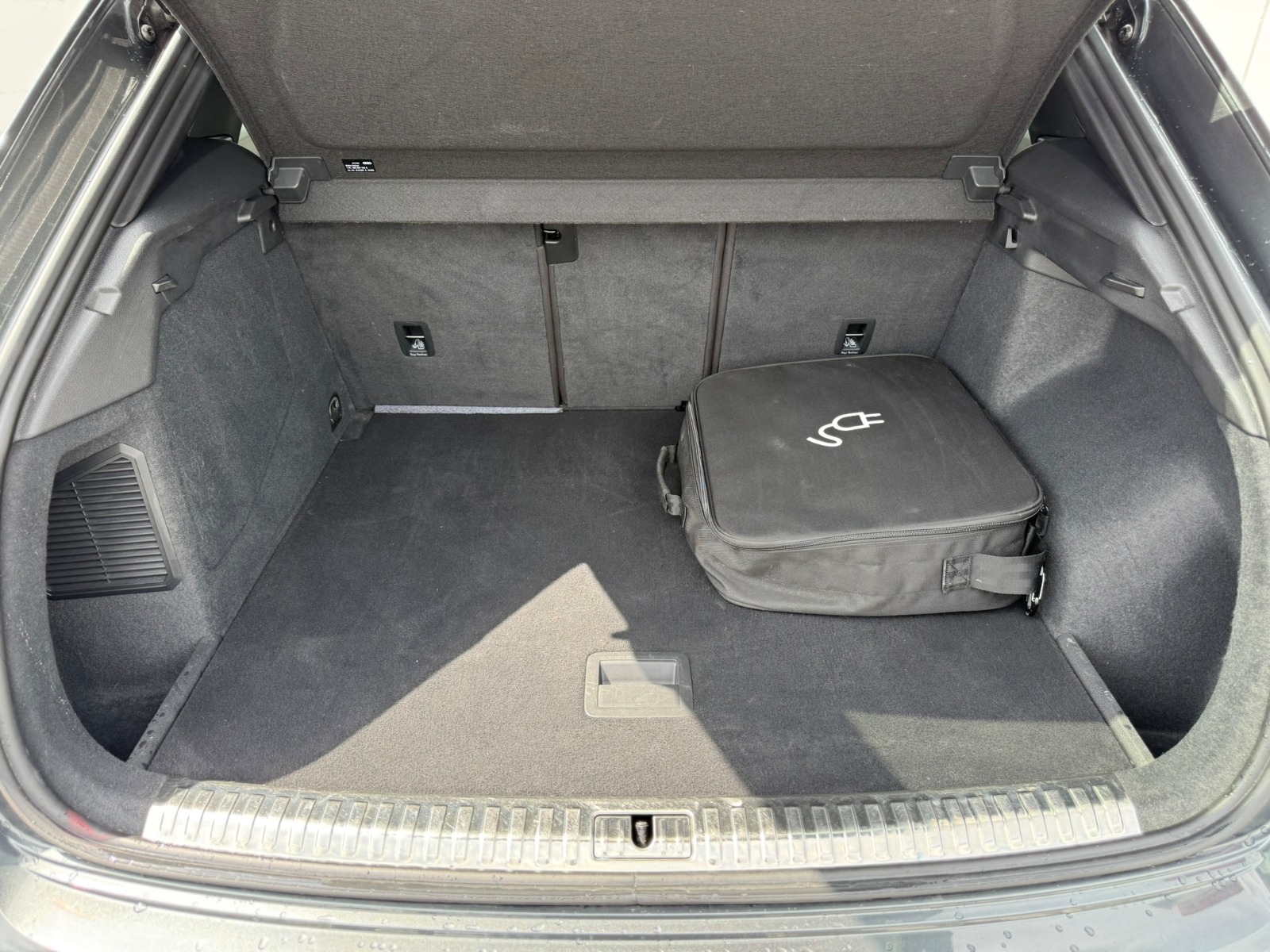 AUDI Q3 45 TFSI e S line S-tronic-image-11