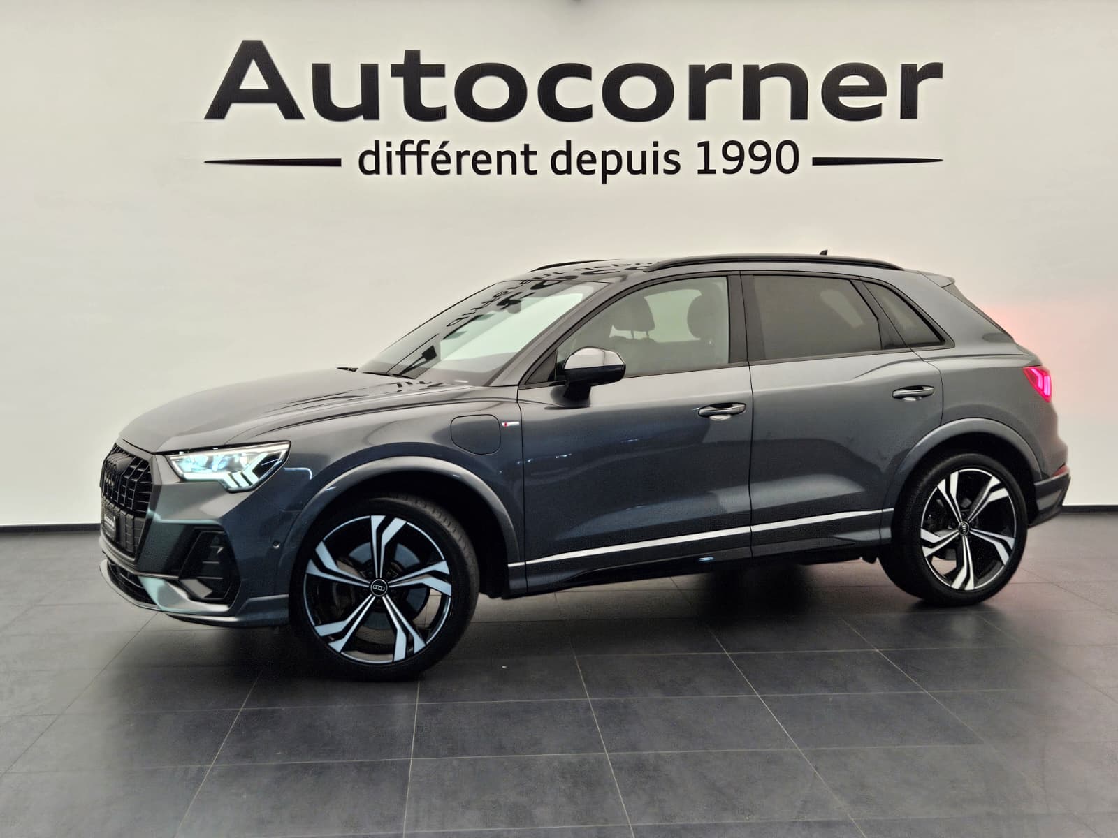 AUDI Q3 45 TFSI e S line S-tronic
