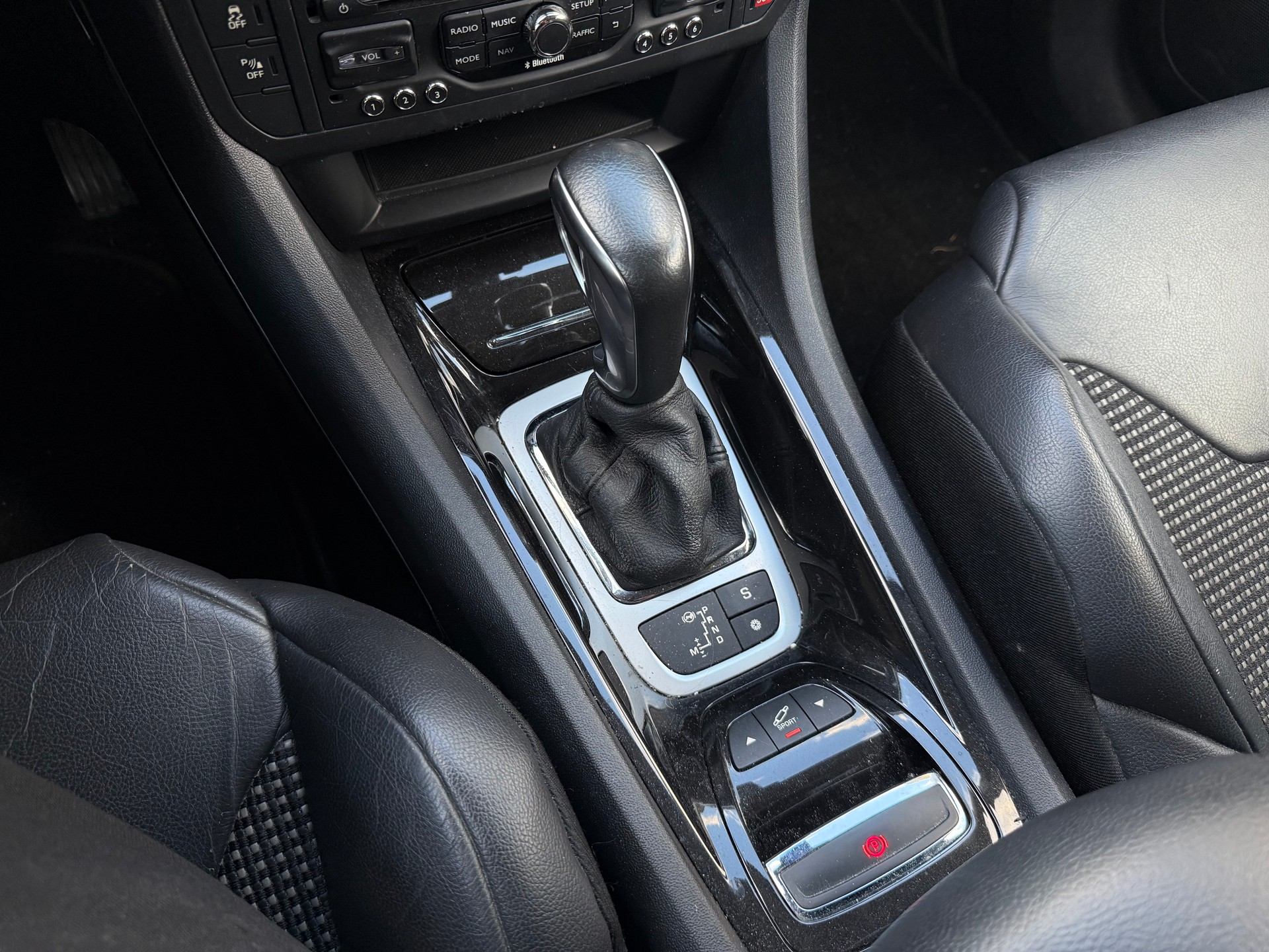 CITROEN C5 Tourer 2.2 HDi CrossTourer Automatic-image-14