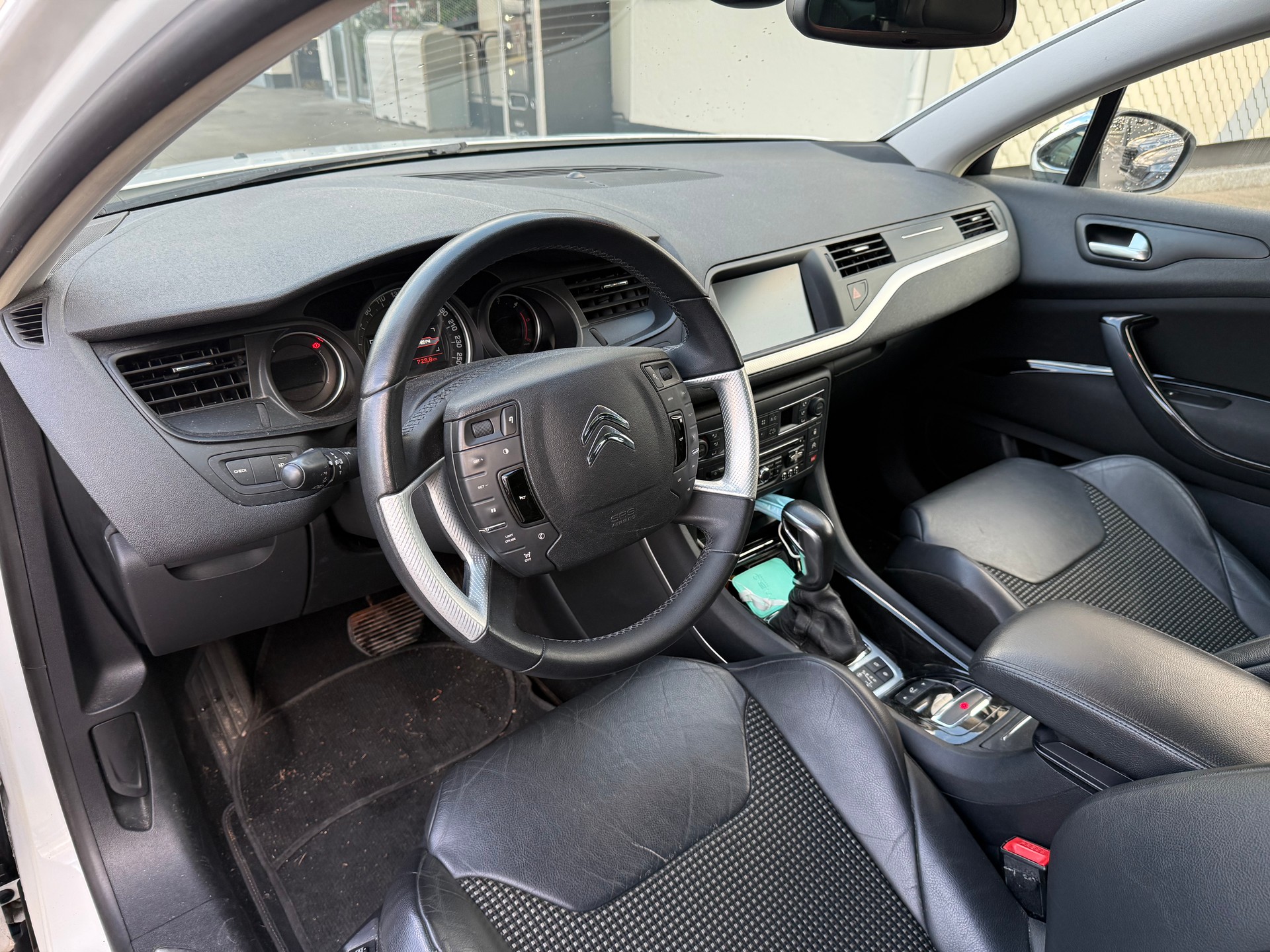 CITROEN C5 Tourer 2.2 HDi CrossTourer Automatic-image-7