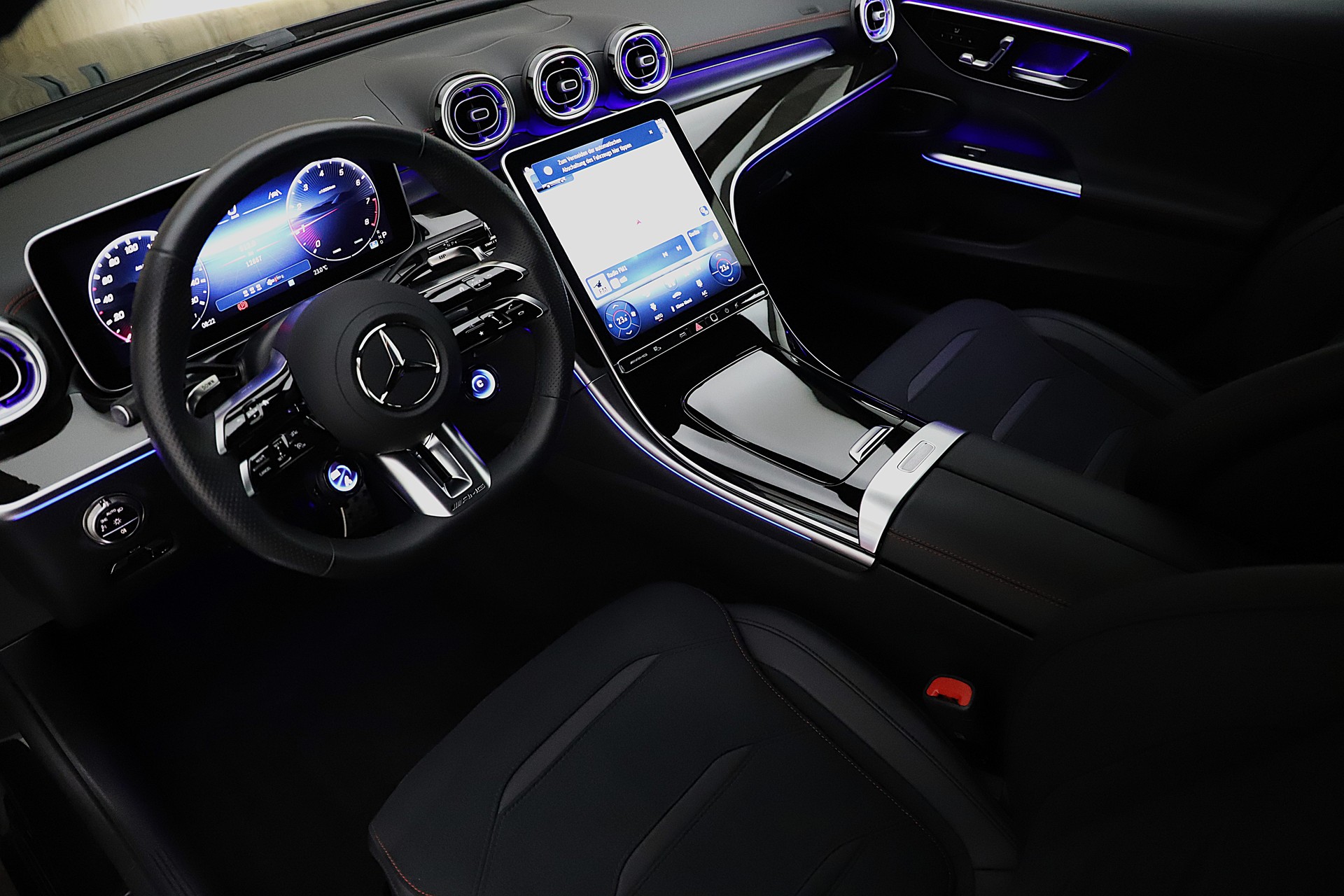 MERCEDES-BENZ C 43 AMG 4 Matic Executive Edition mit Night Paket-image-4