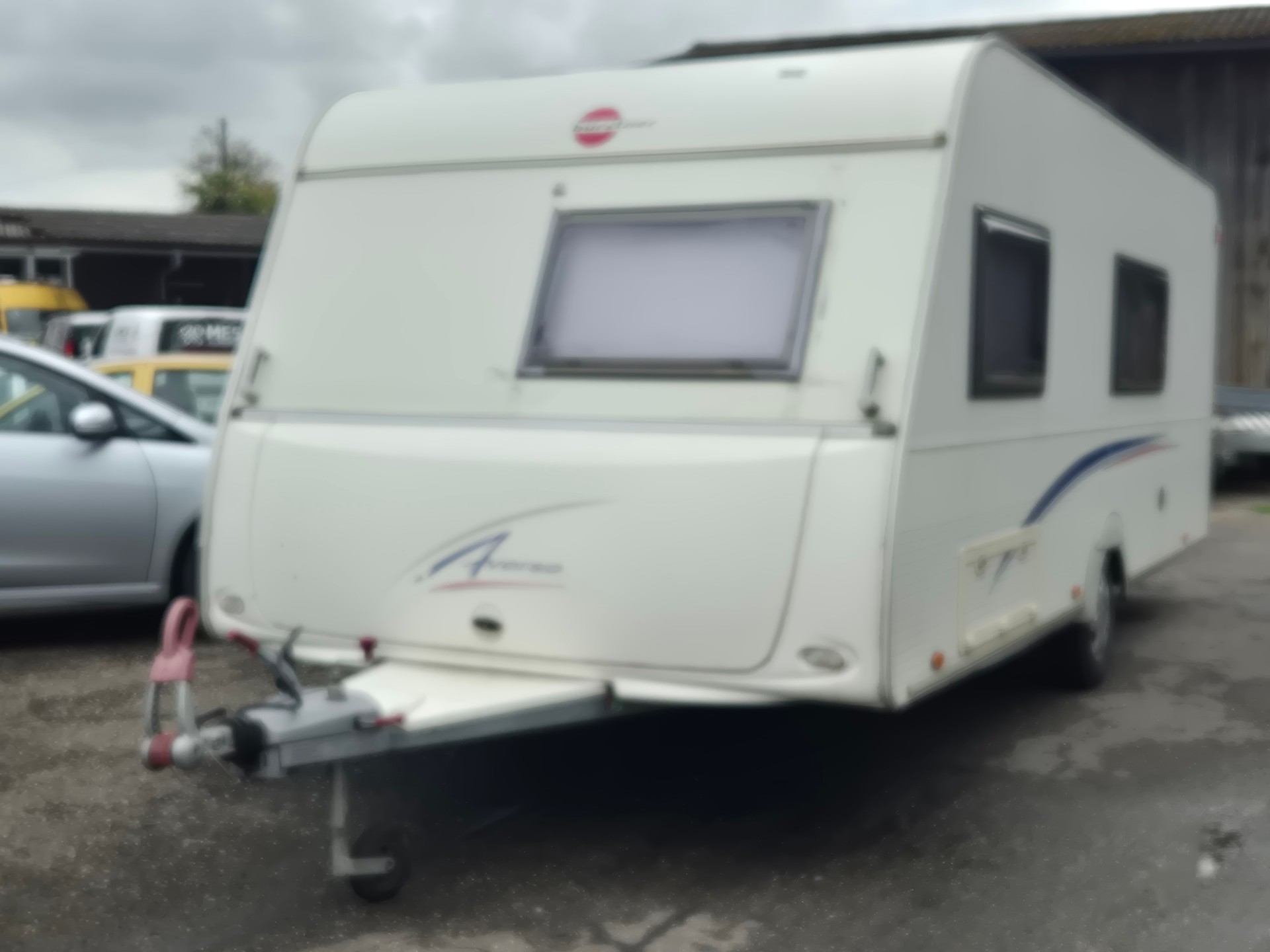 BÜRSTNER Averso 550TK gepflegt Top mit Mover-image-0