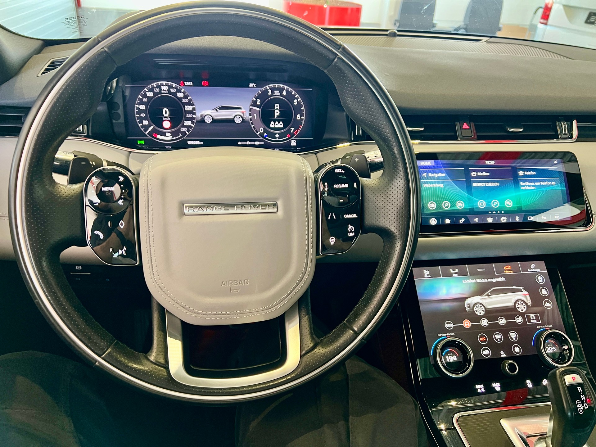 LAND ROVER Range Rover Evoque R-Dynamic P 300 HSE AT9-image-11