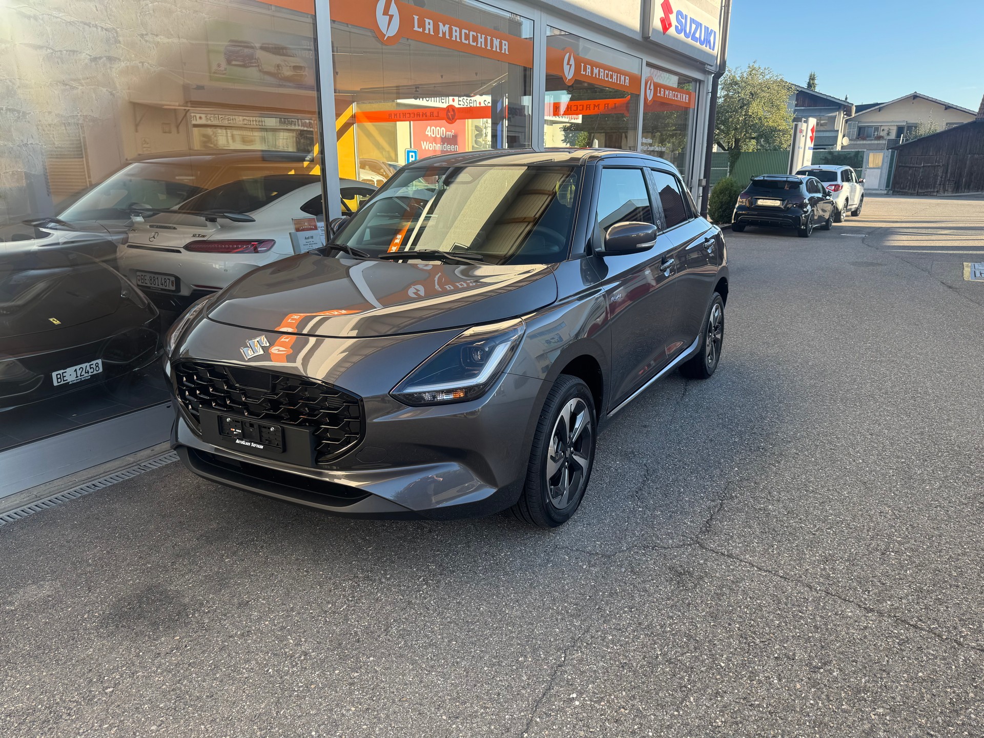 SUZUKI Swift 1.2 Piz Sulai Hybrid Top 4x4-image-0
