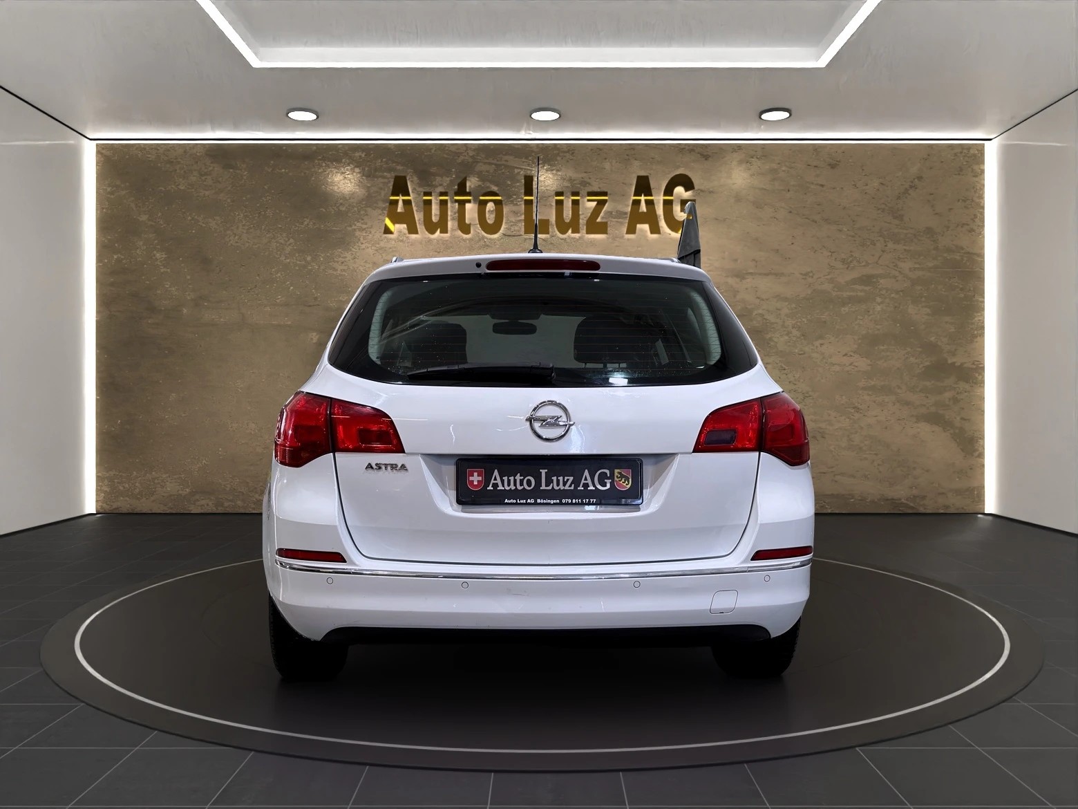 OPEL Astra SportsTourer 1.4i 16V Turbo Active Edition-image-2