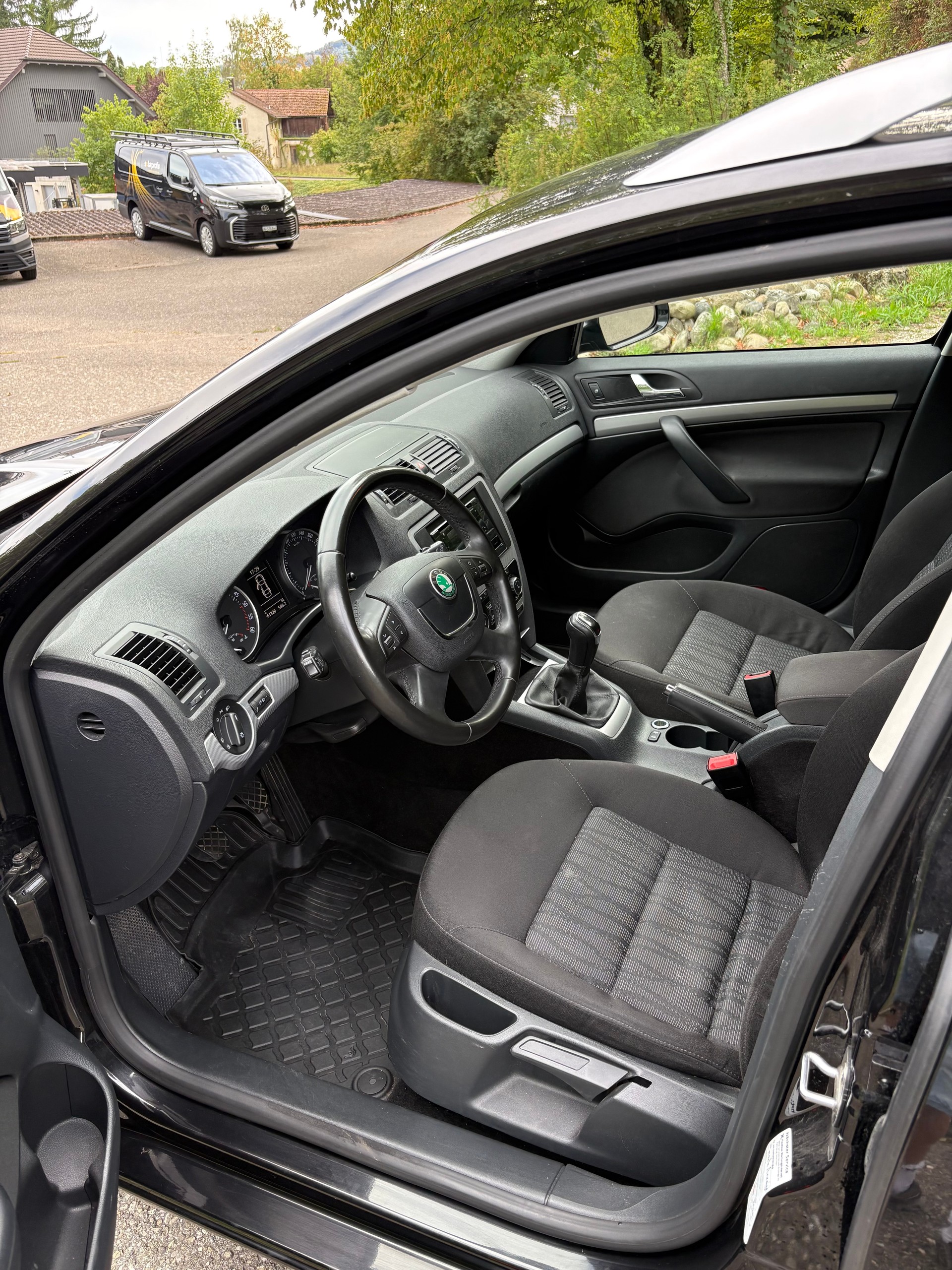 SKODA 2.0 TDI 4x4-image-2