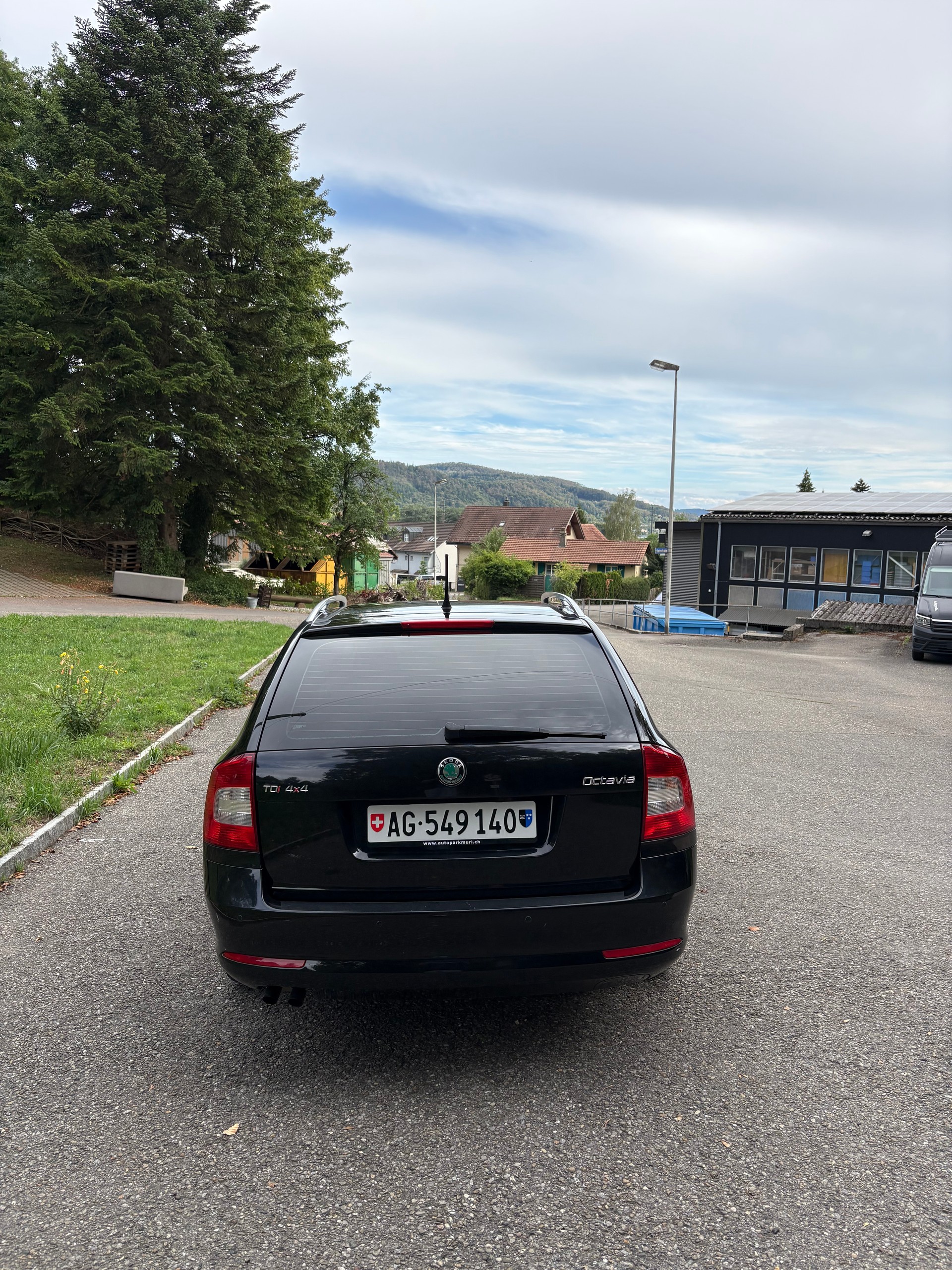 SKODA 2.0 TDI 4x4-image-1
