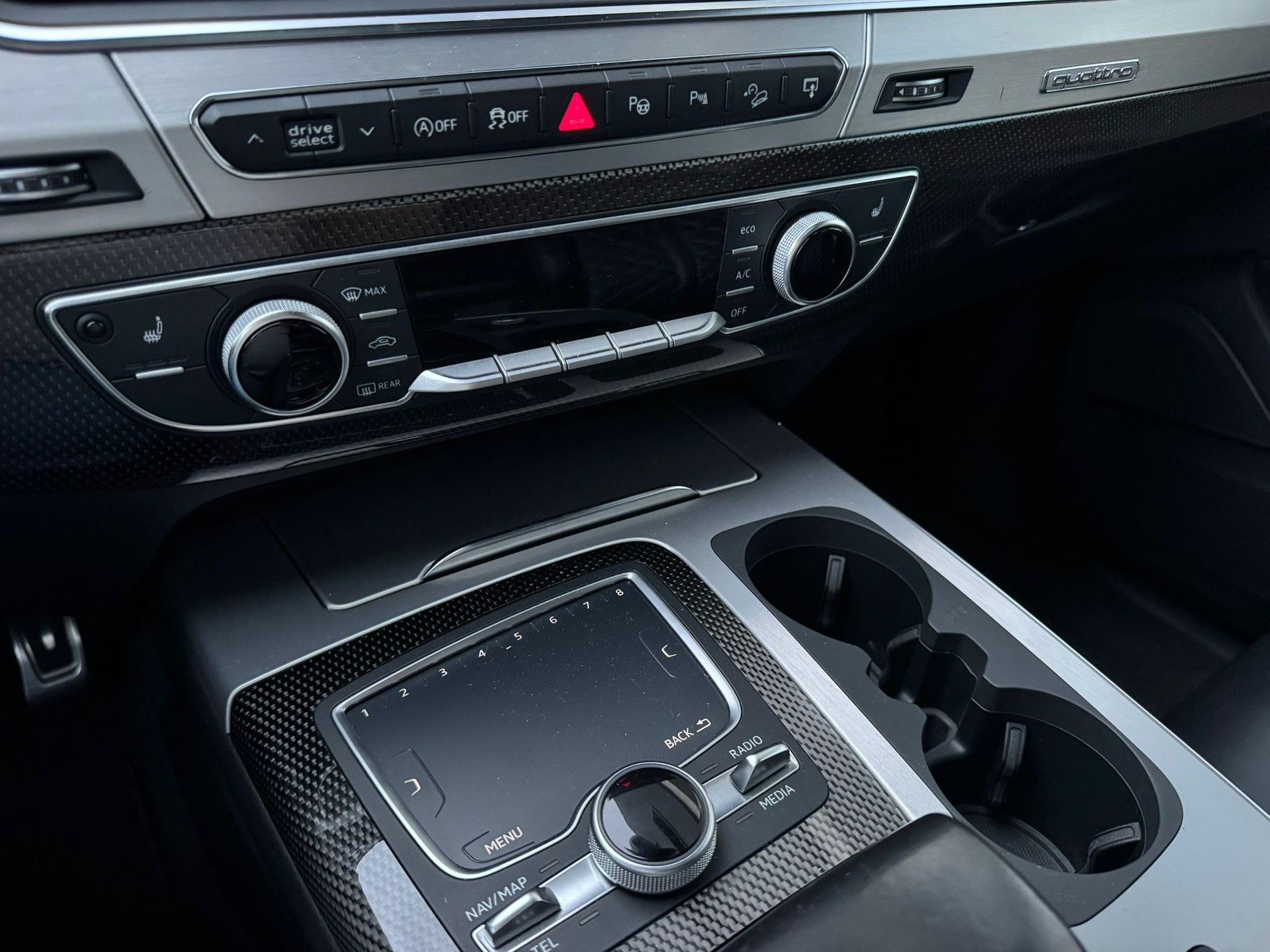 AUDI SQ7 4.0 TDI quattro tiptronic Traumausstattung-image-5