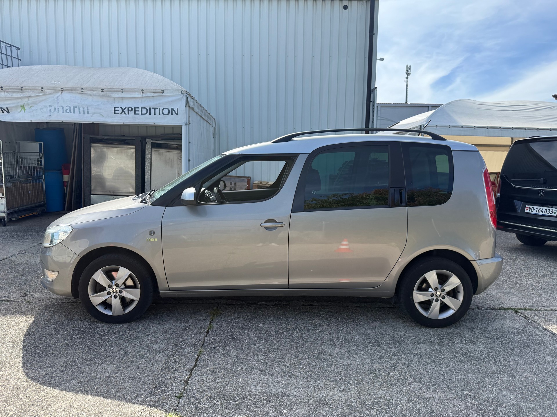 SKODA Roomster 1.2 TSI Elegance DSG-image-1