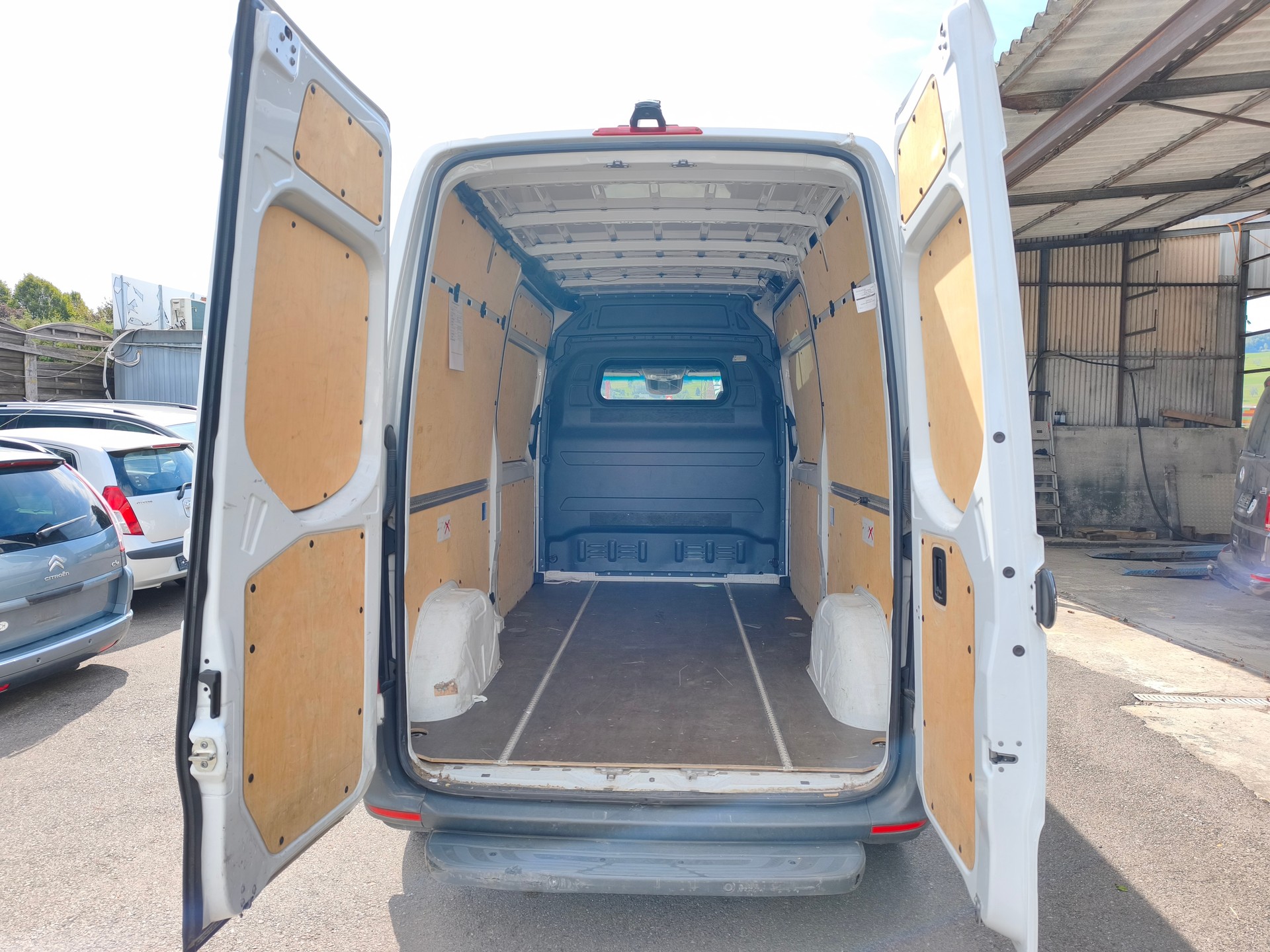 MERCEDES-BENZ Sprinter 314 CDI Standard-image-14