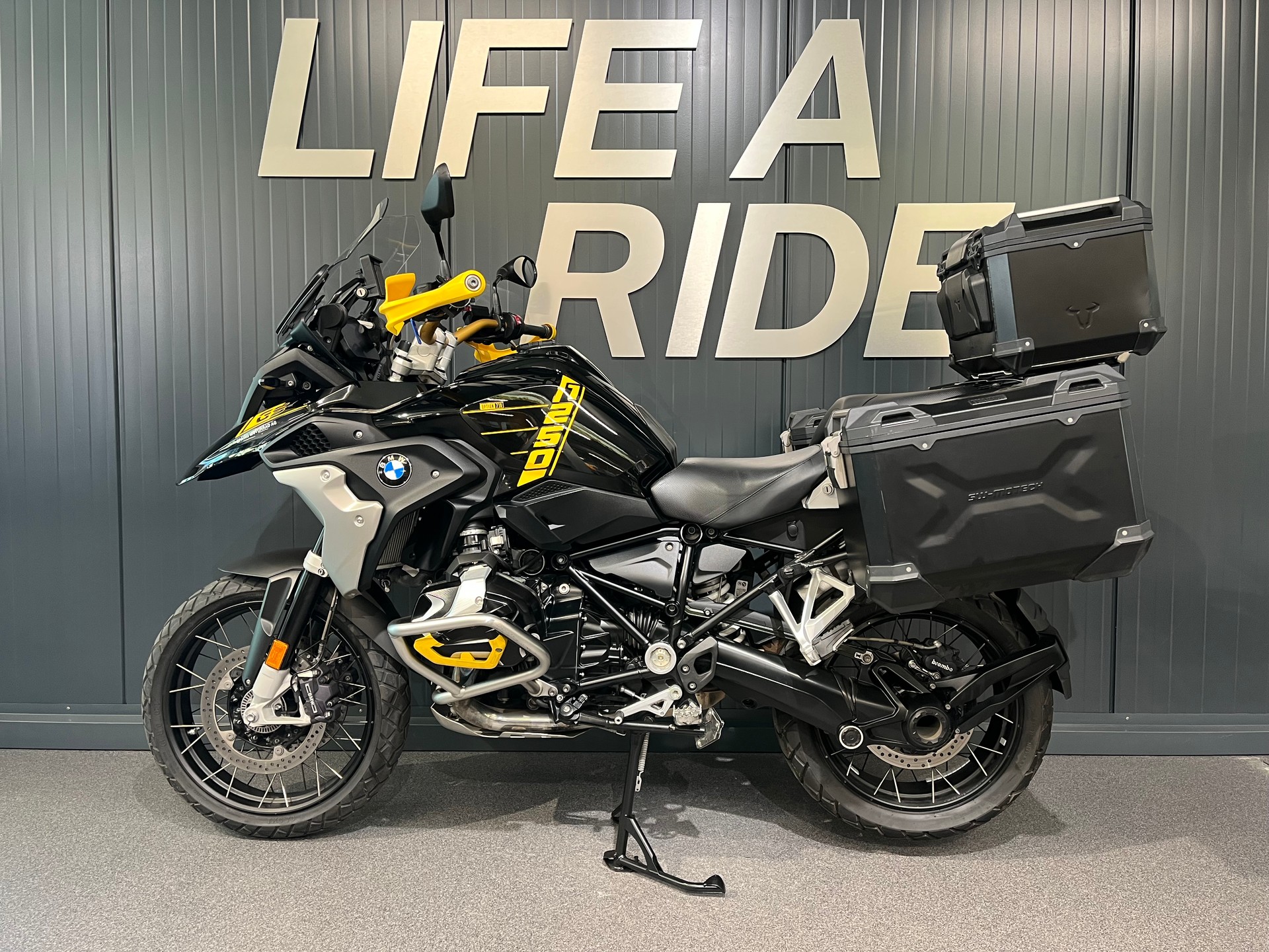 BMW R 1250 GS-showroom-element-2